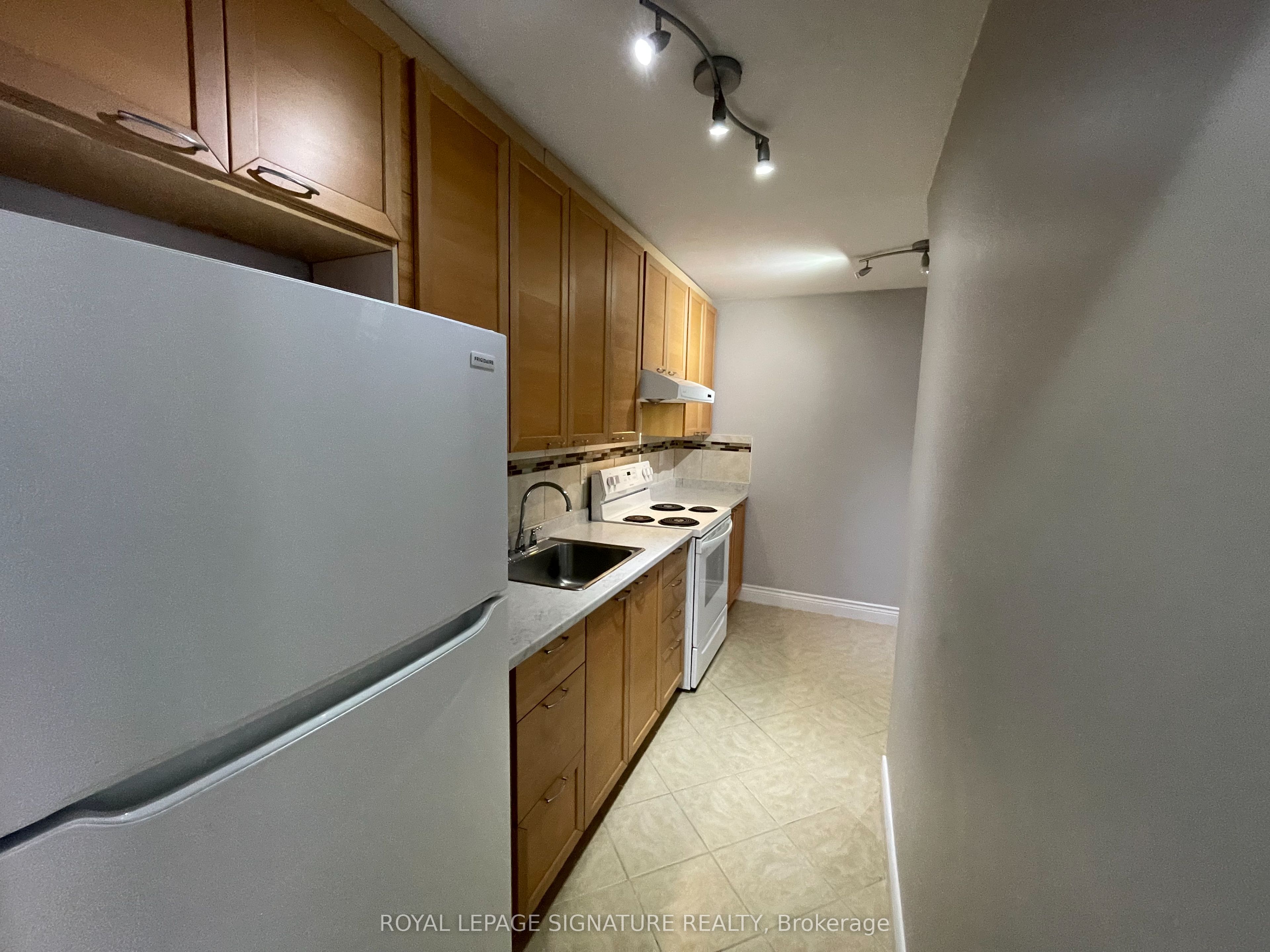 100 Mornelle Court 1084 Property Photo 6