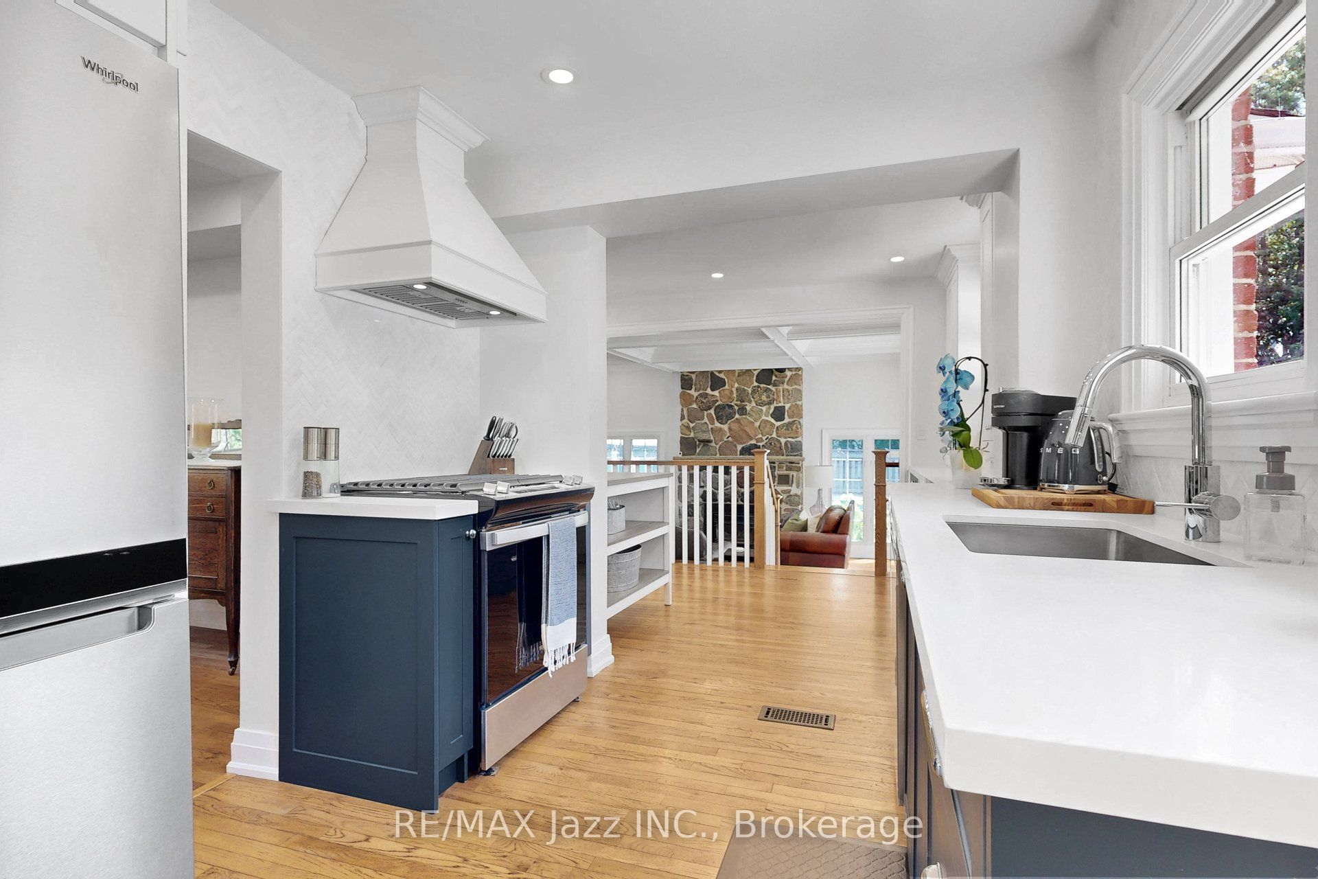 559 Masson Street Property Photo 9