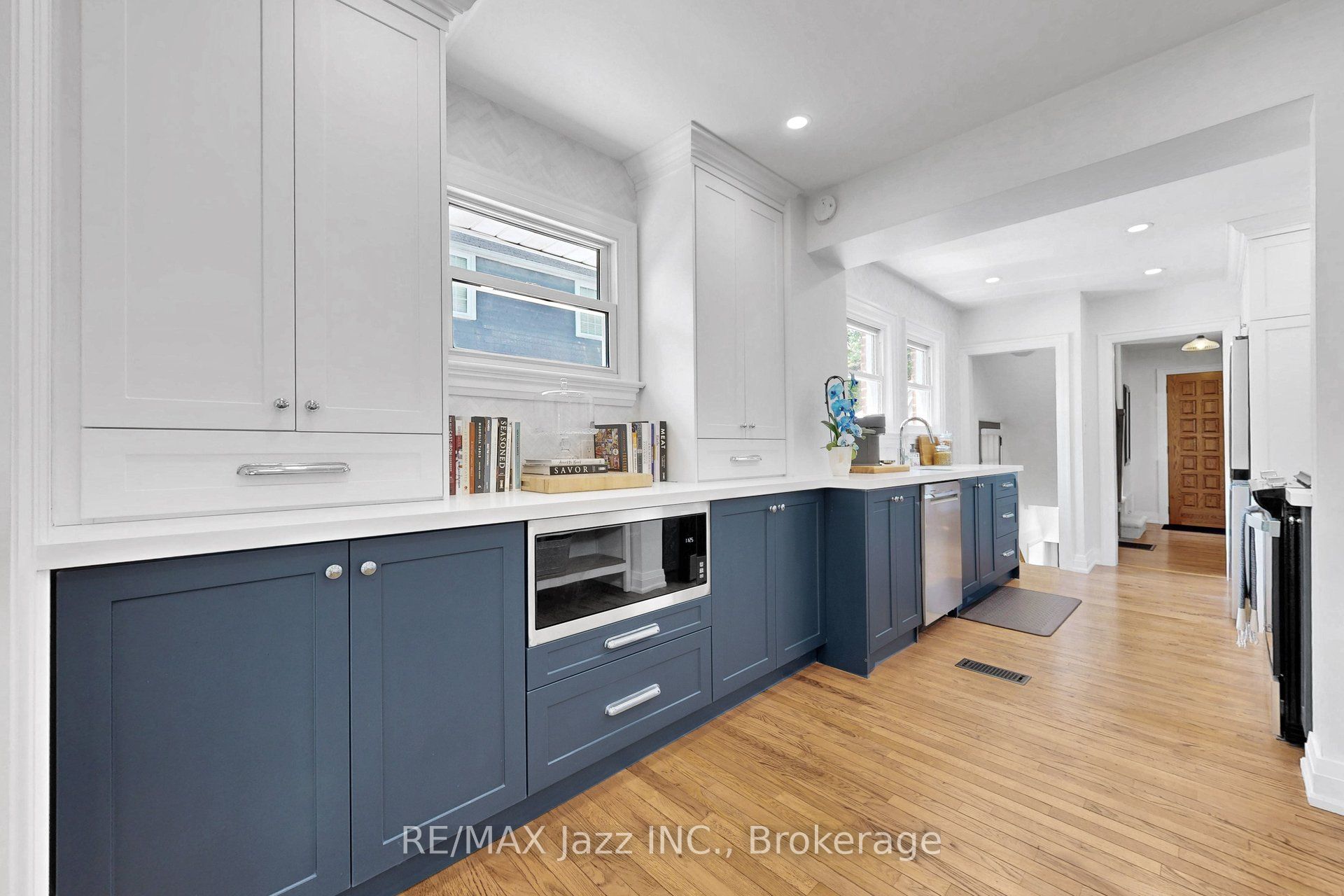 559 Masson Street Property Photo 11