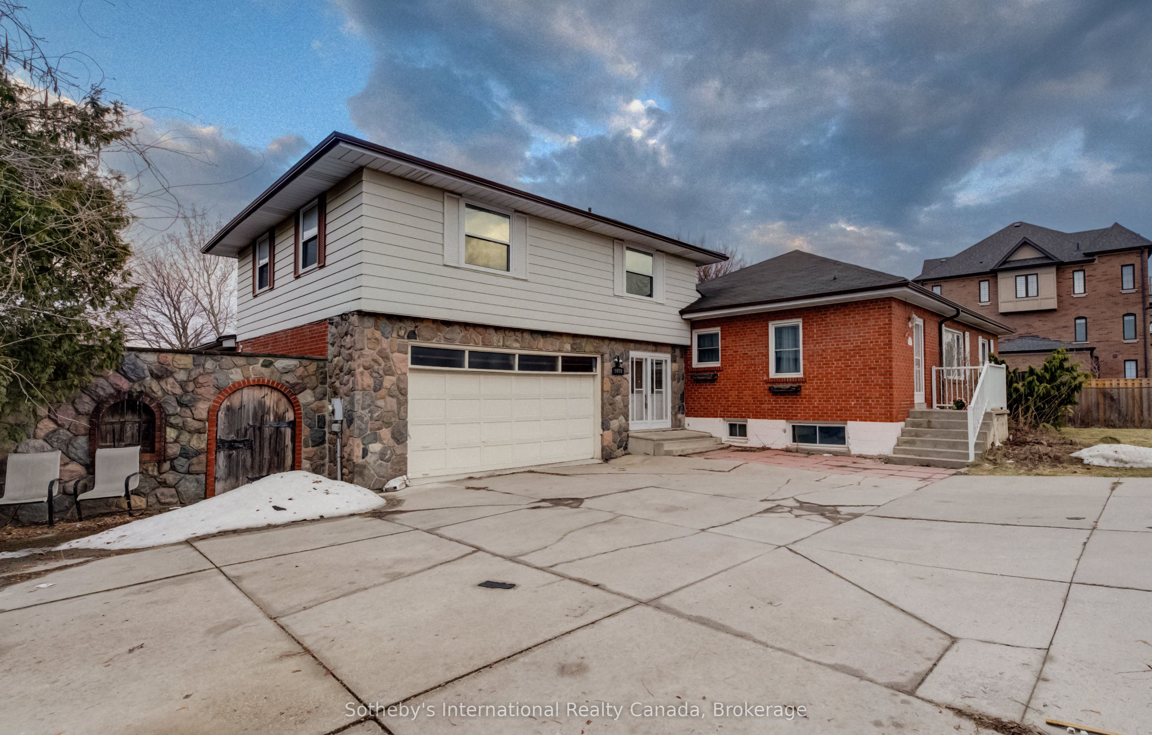 1478 Altona Road Property Photo 2