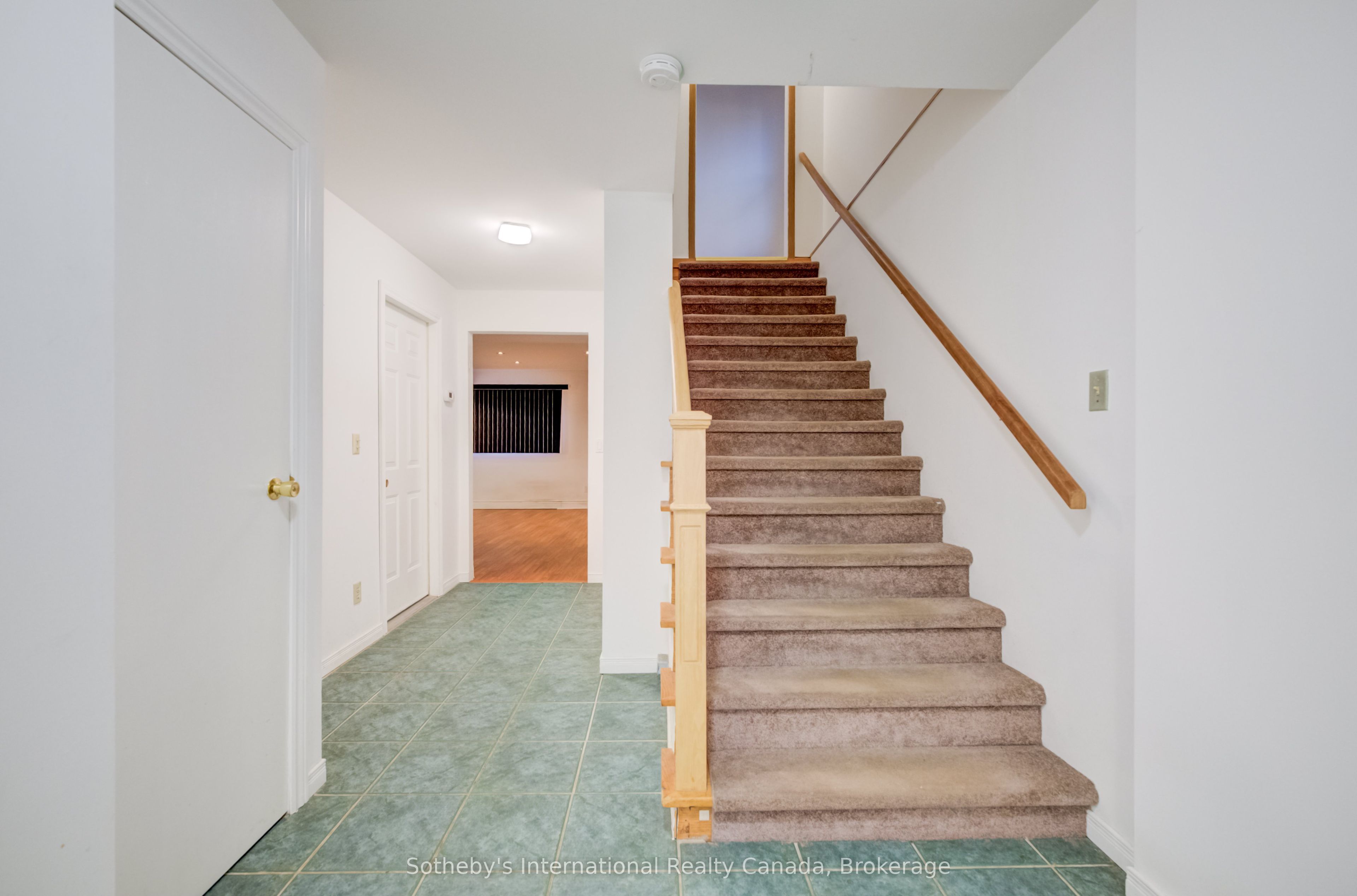 1478 Altona Road Property Photo 11