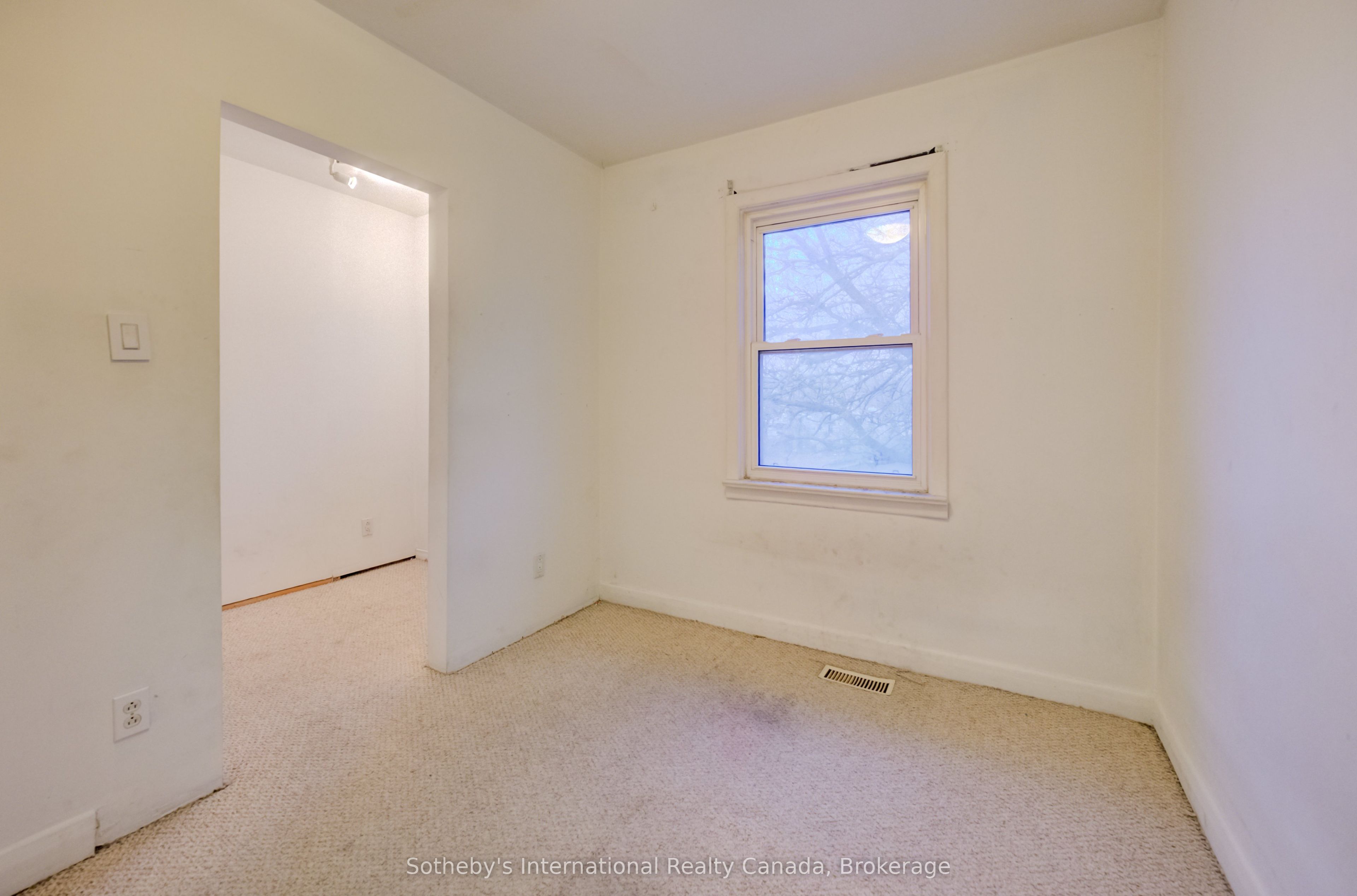 1478 Altona Road Property Photo 32