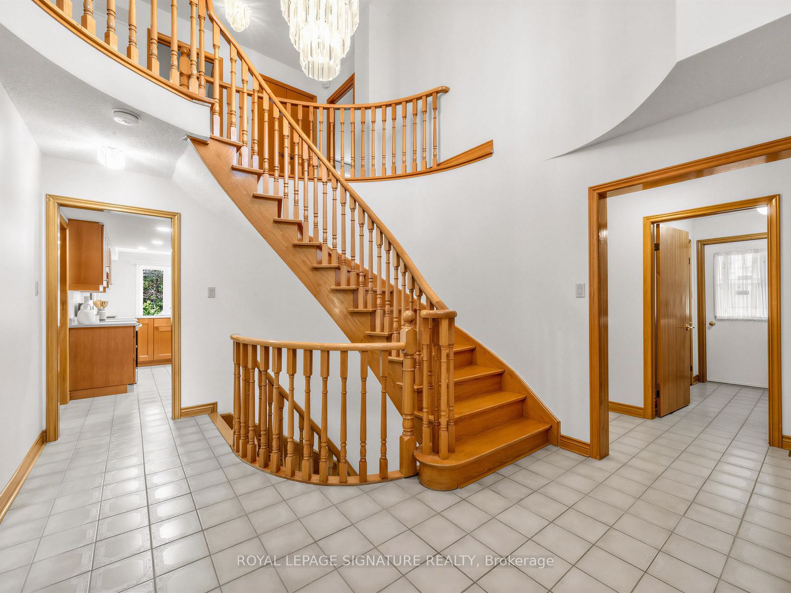 30 Invermarge Drive Property Photo 4
