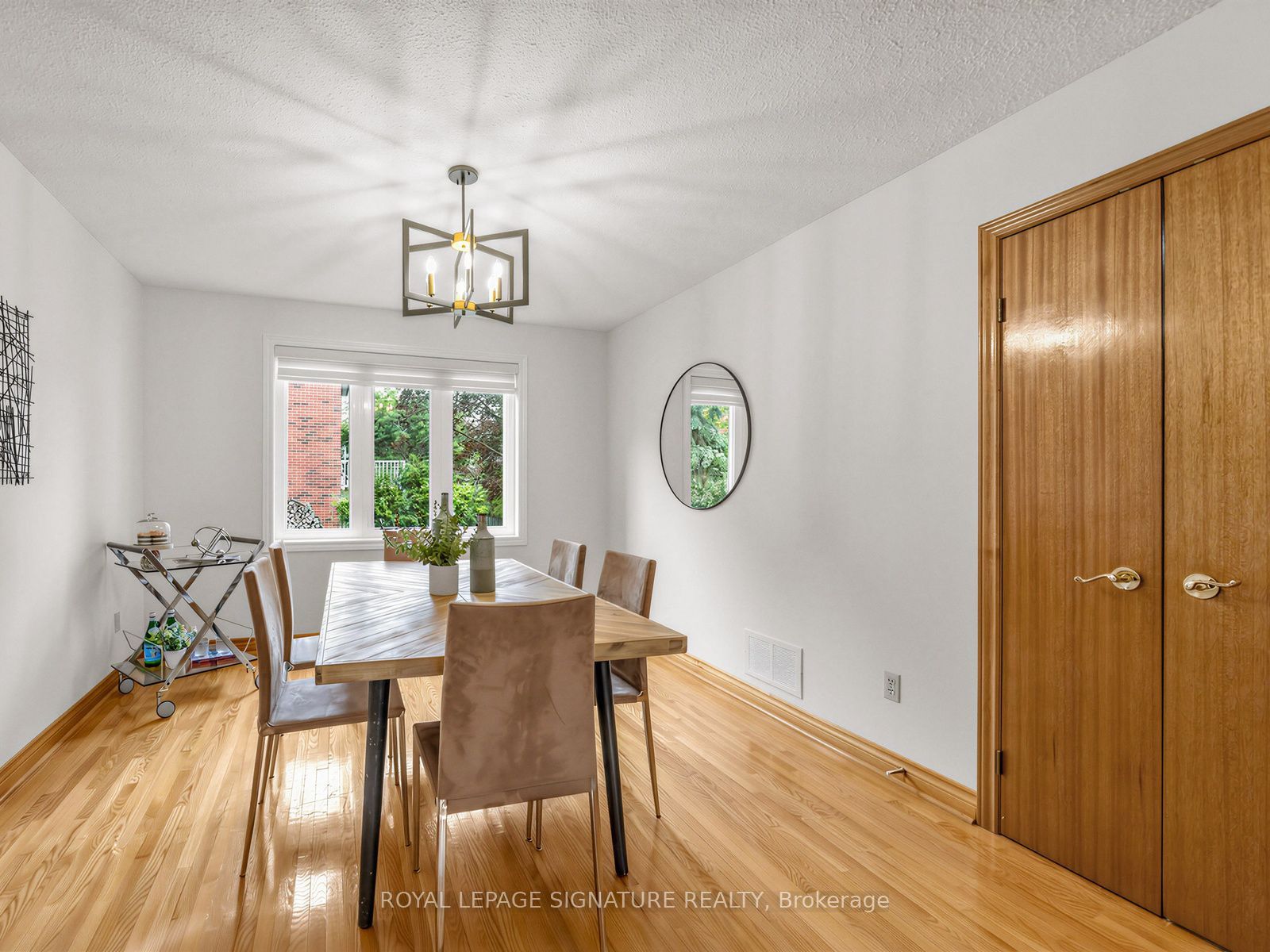 30 Invermarge Drive Property Photo 10