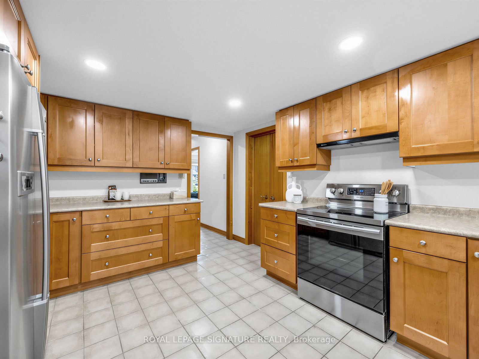 30 Invermarge Drive Property Photo 15