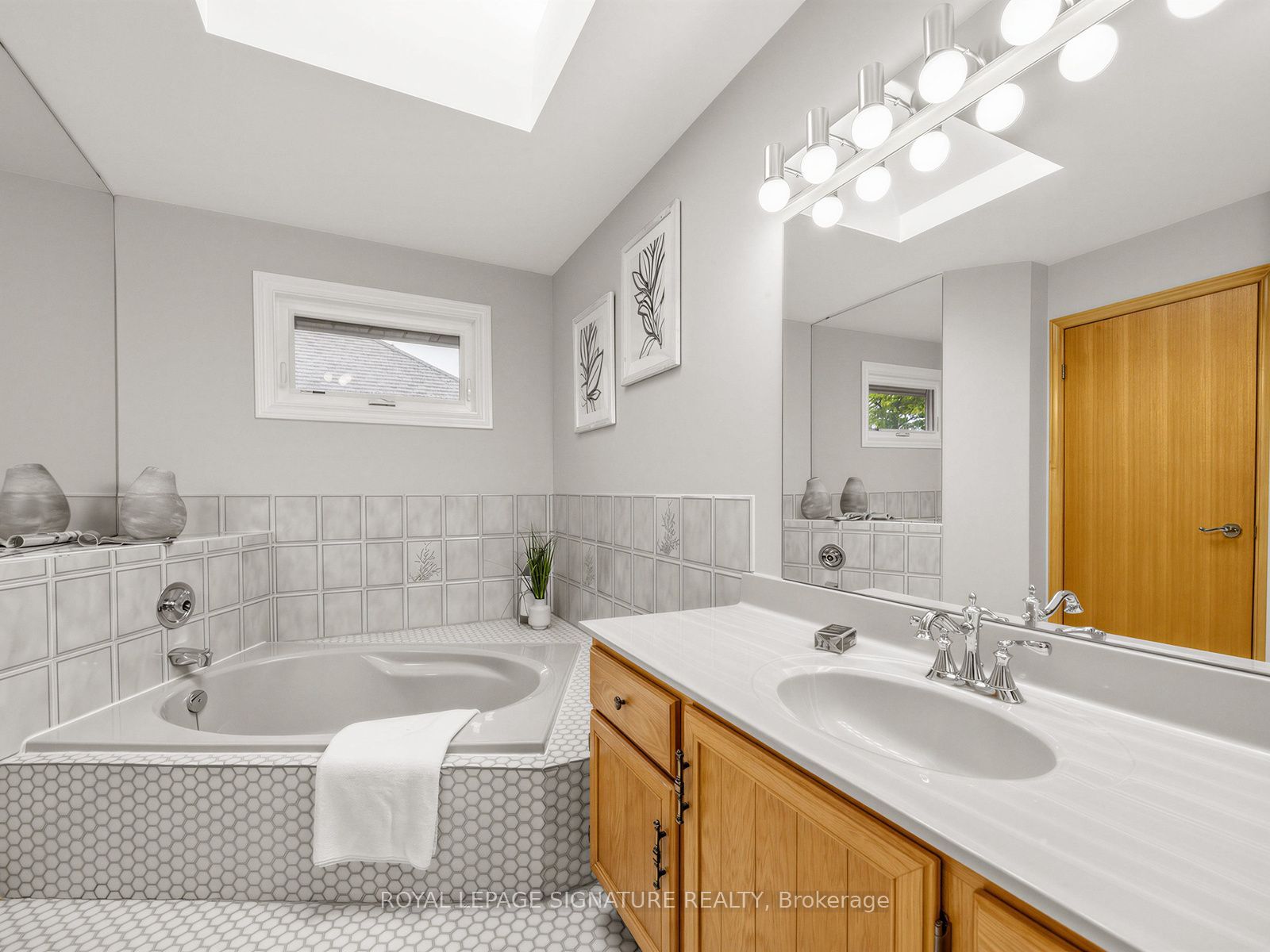 30 Invermarge Drive Property Photo 34