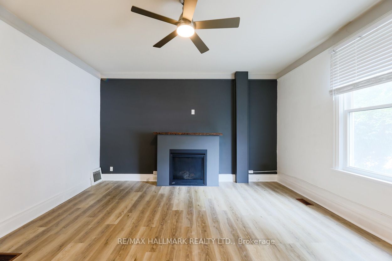 405 Kingston Road Main Floor Property Photo 3