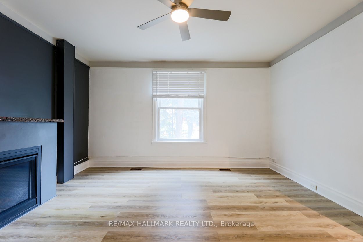 405 Kingston Road Main Floor Property Photo 4