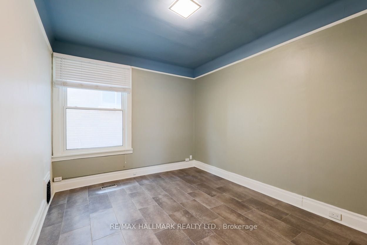 405 Kingston Road Main Floor Property Photo 10