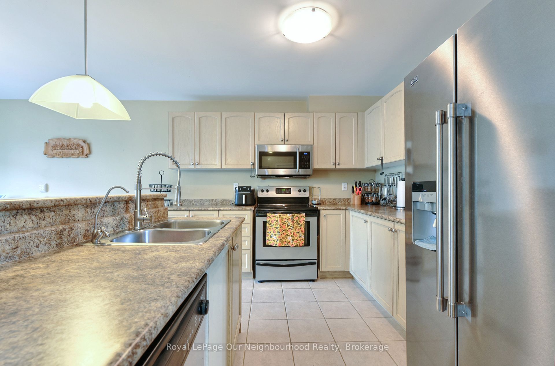586 Oldman Road Property Photo 6
