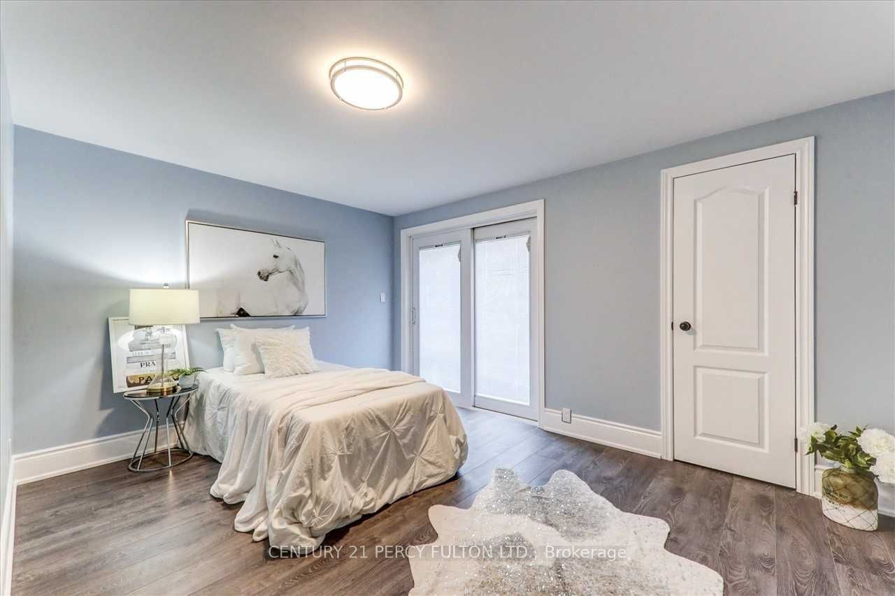 212 Burk Street Main Property Photo 14