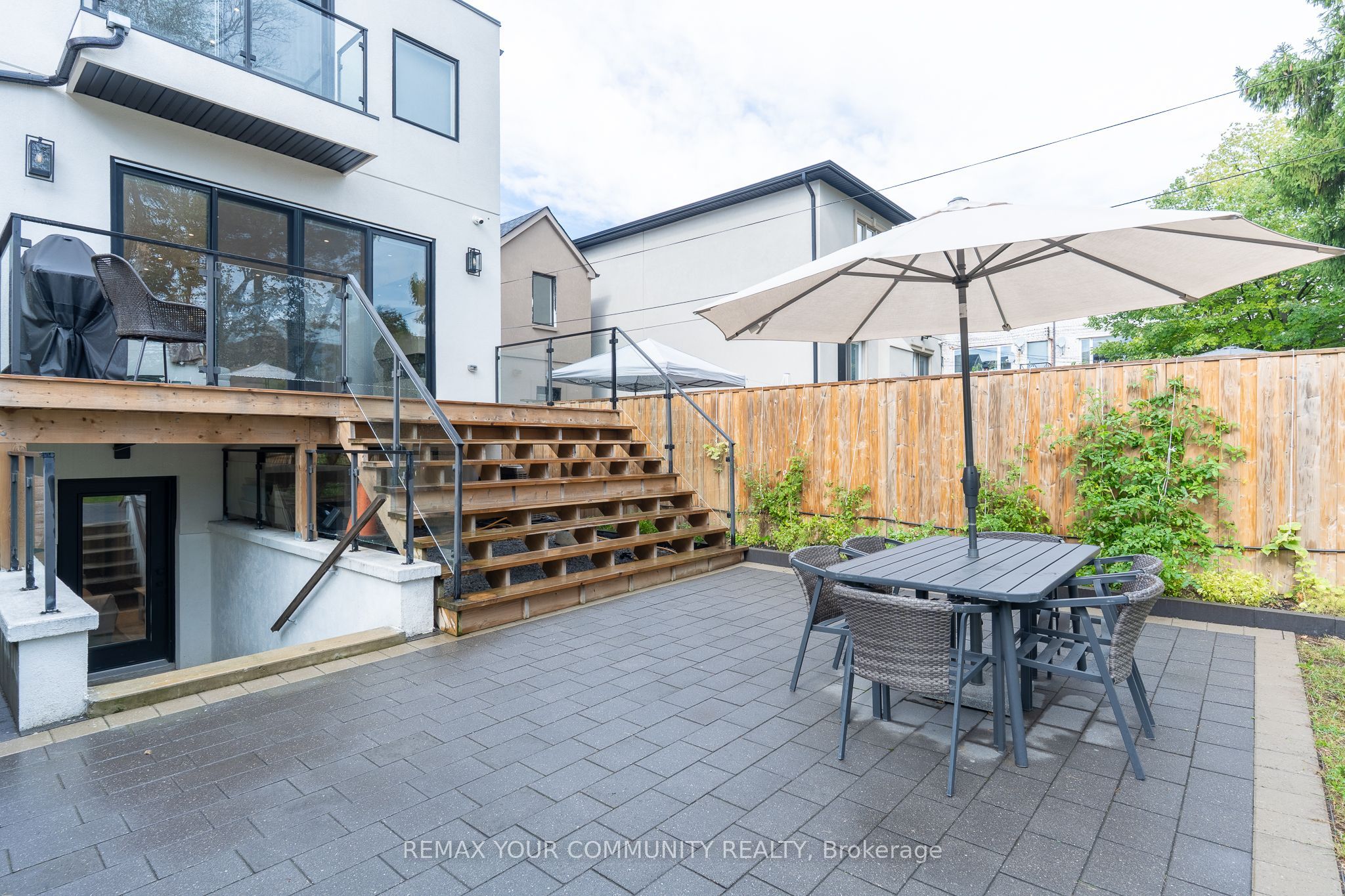 263 Linsmore Crescent Property Photo 45