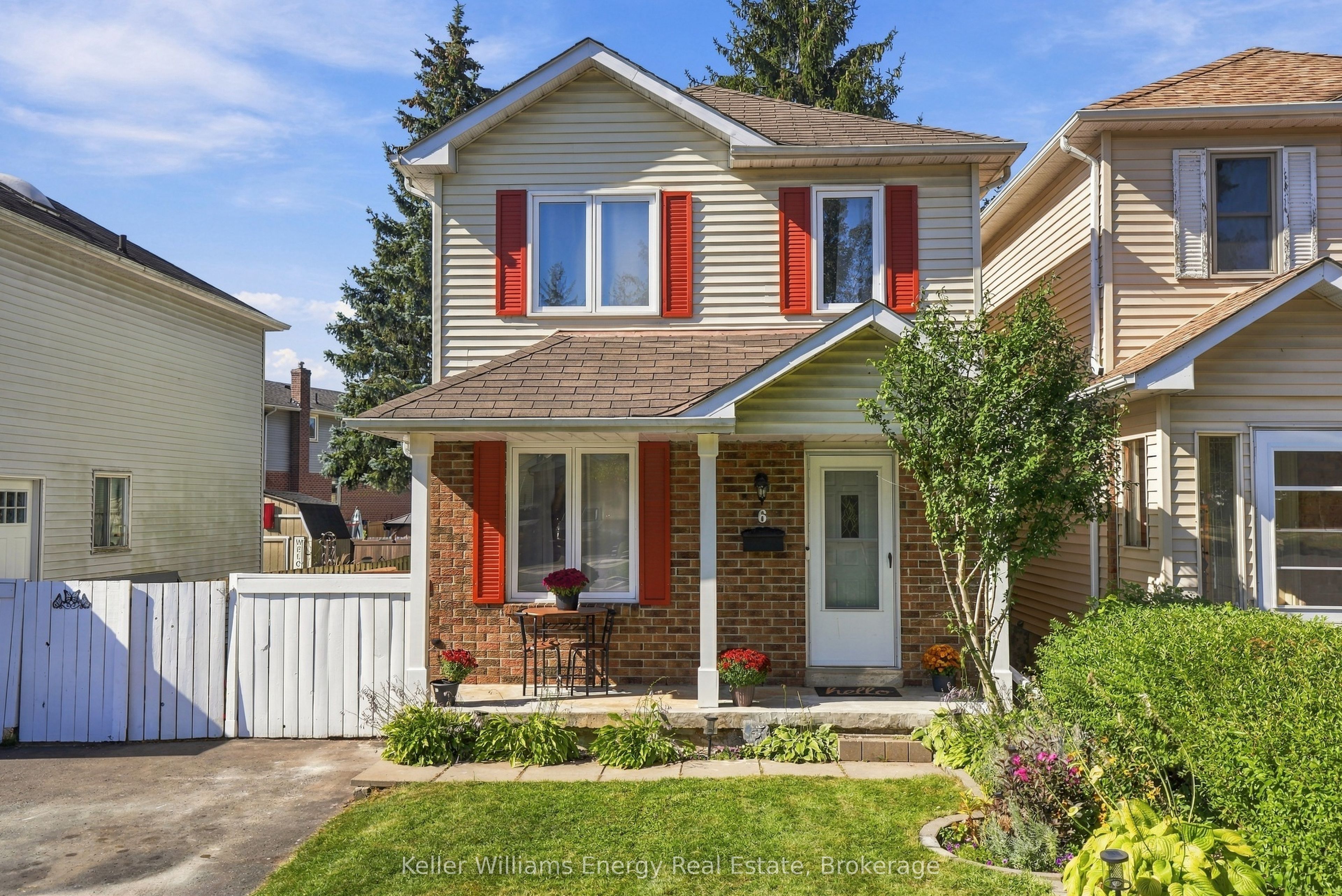 6 Overbank Drive Property Photo 1