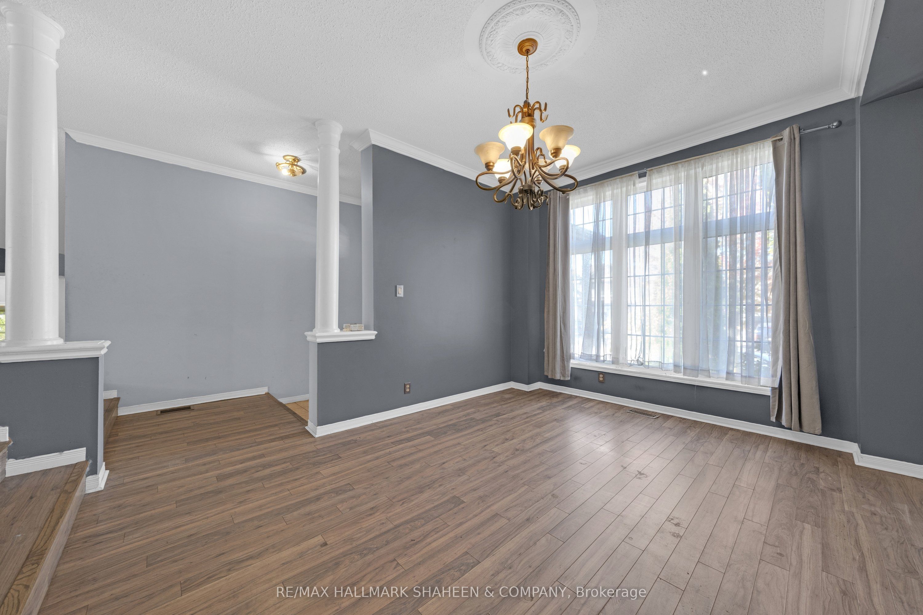 1529 Skyview Street Property Photo 4