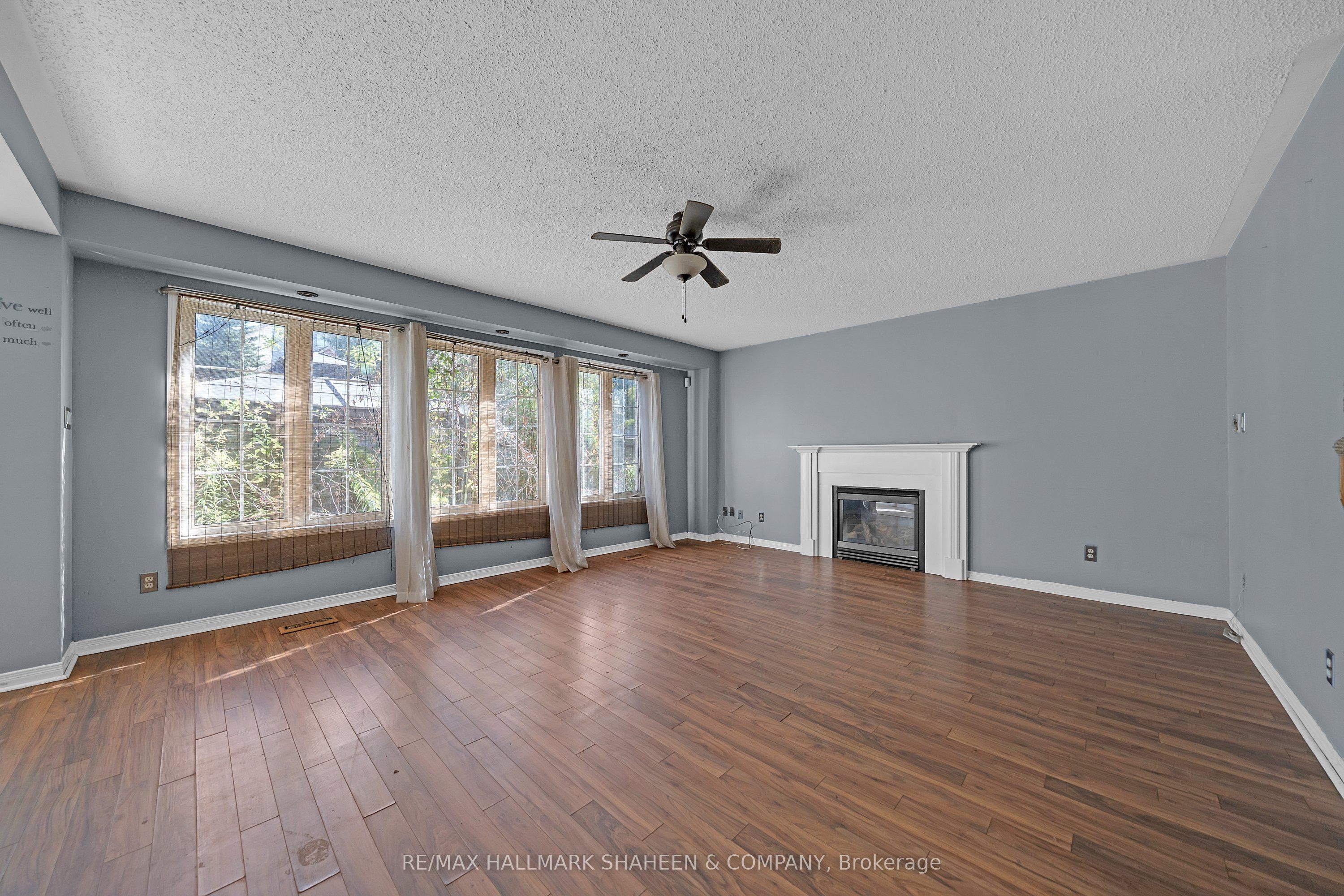 1529 Skyview Street Property Photo 6