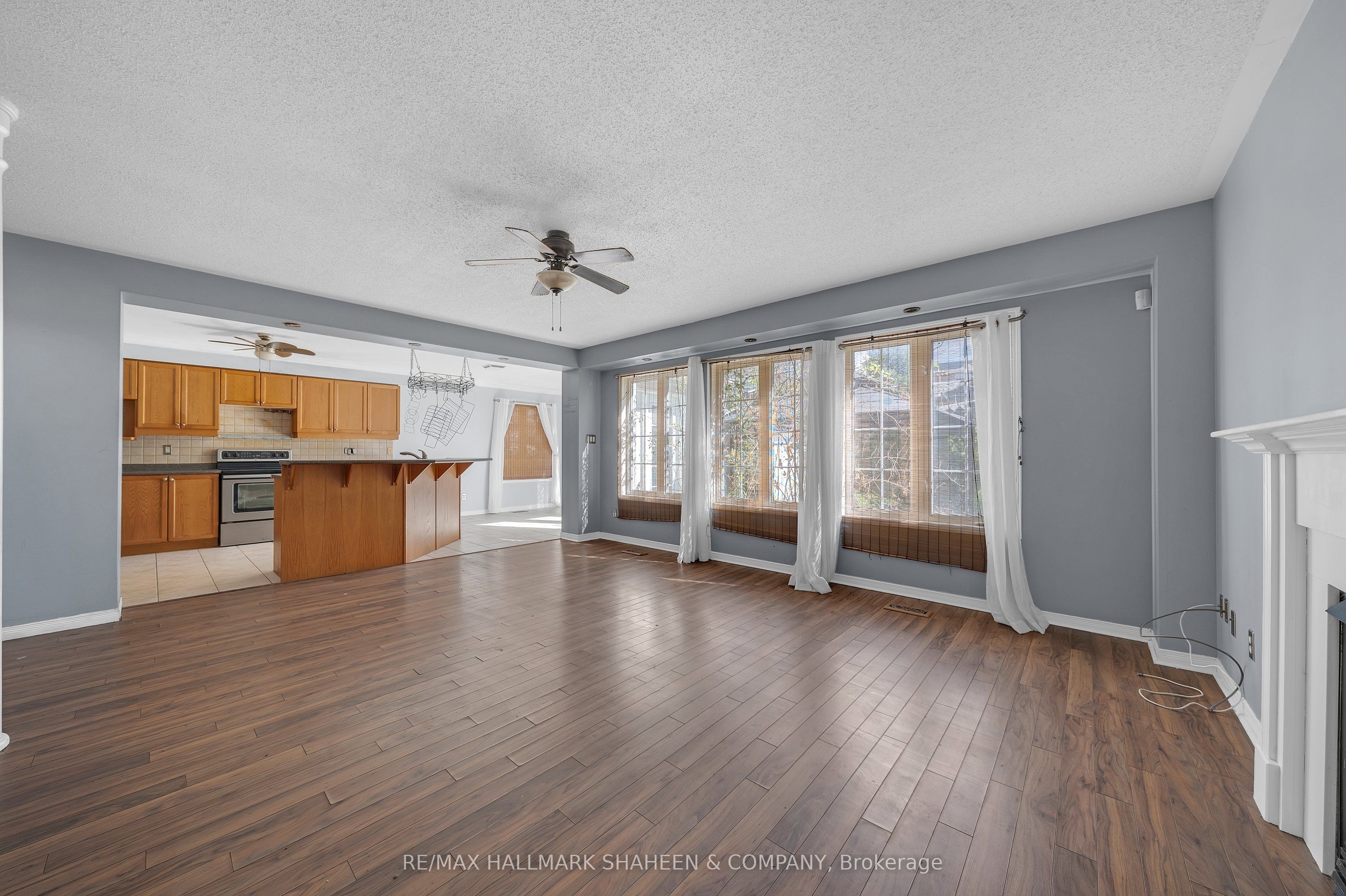 1529 Skyview Street Property Photo 7