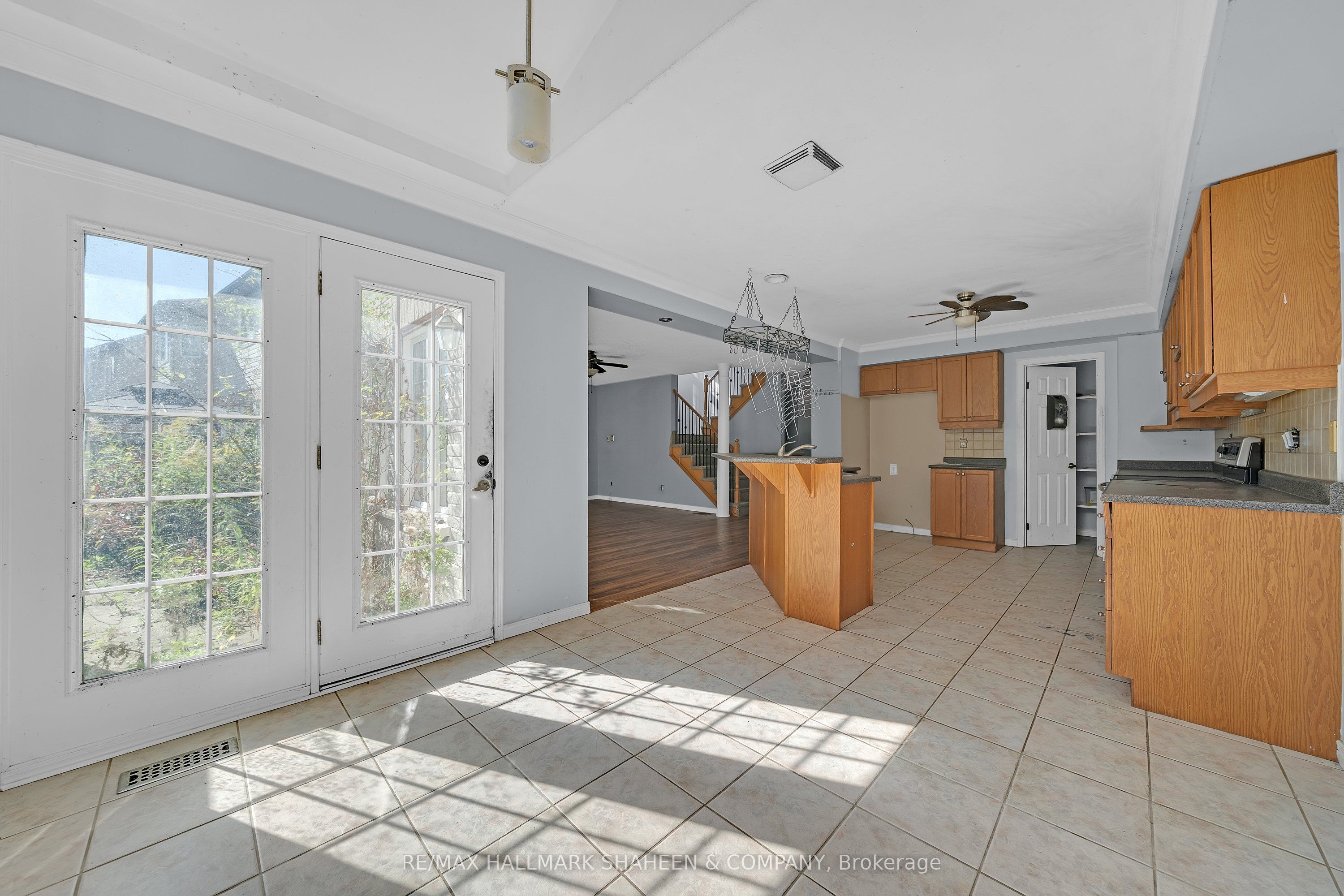 1529 Skyview Street Property Photo 13
