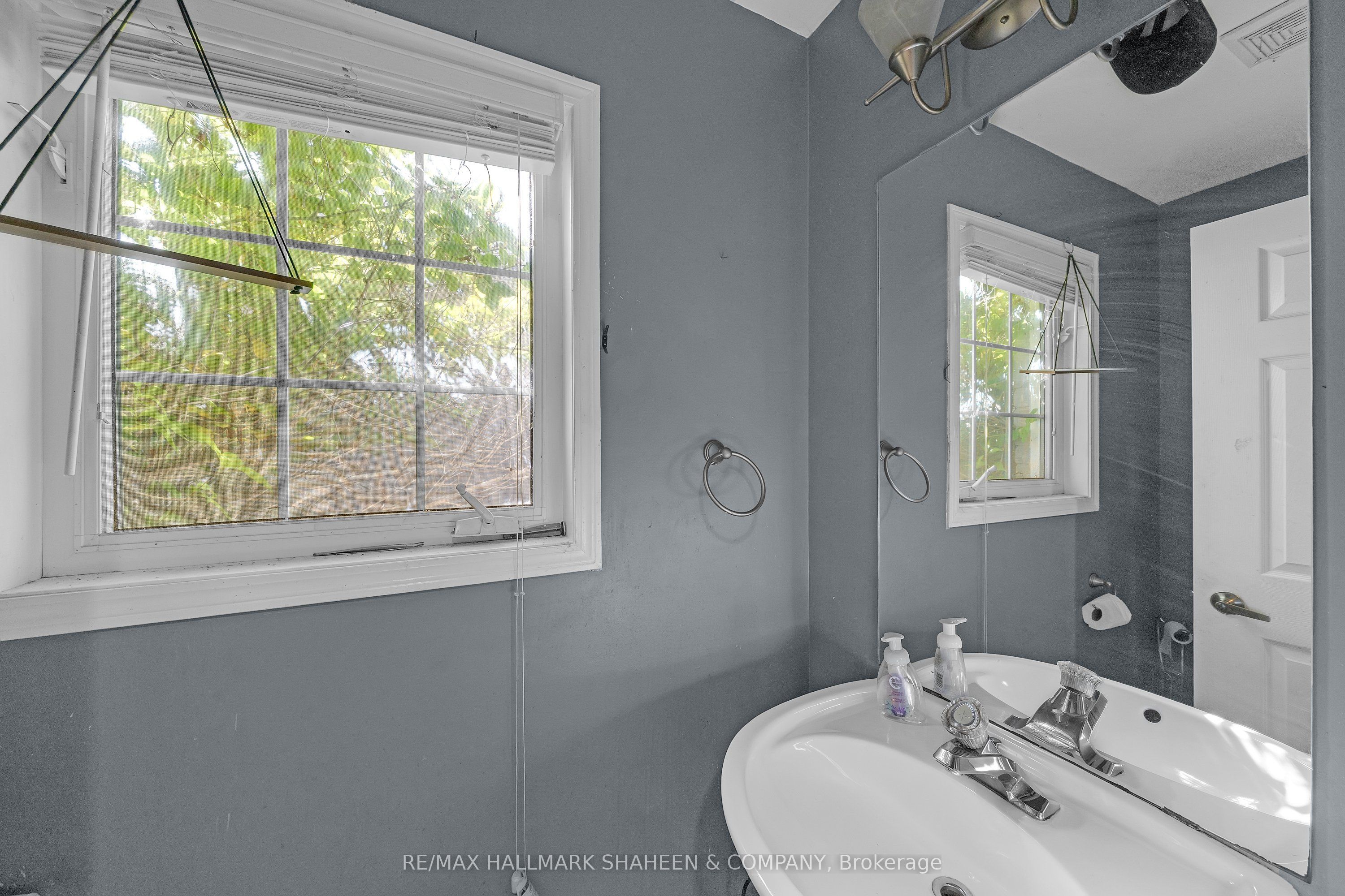 1529 Skyview Street Property Photo 14