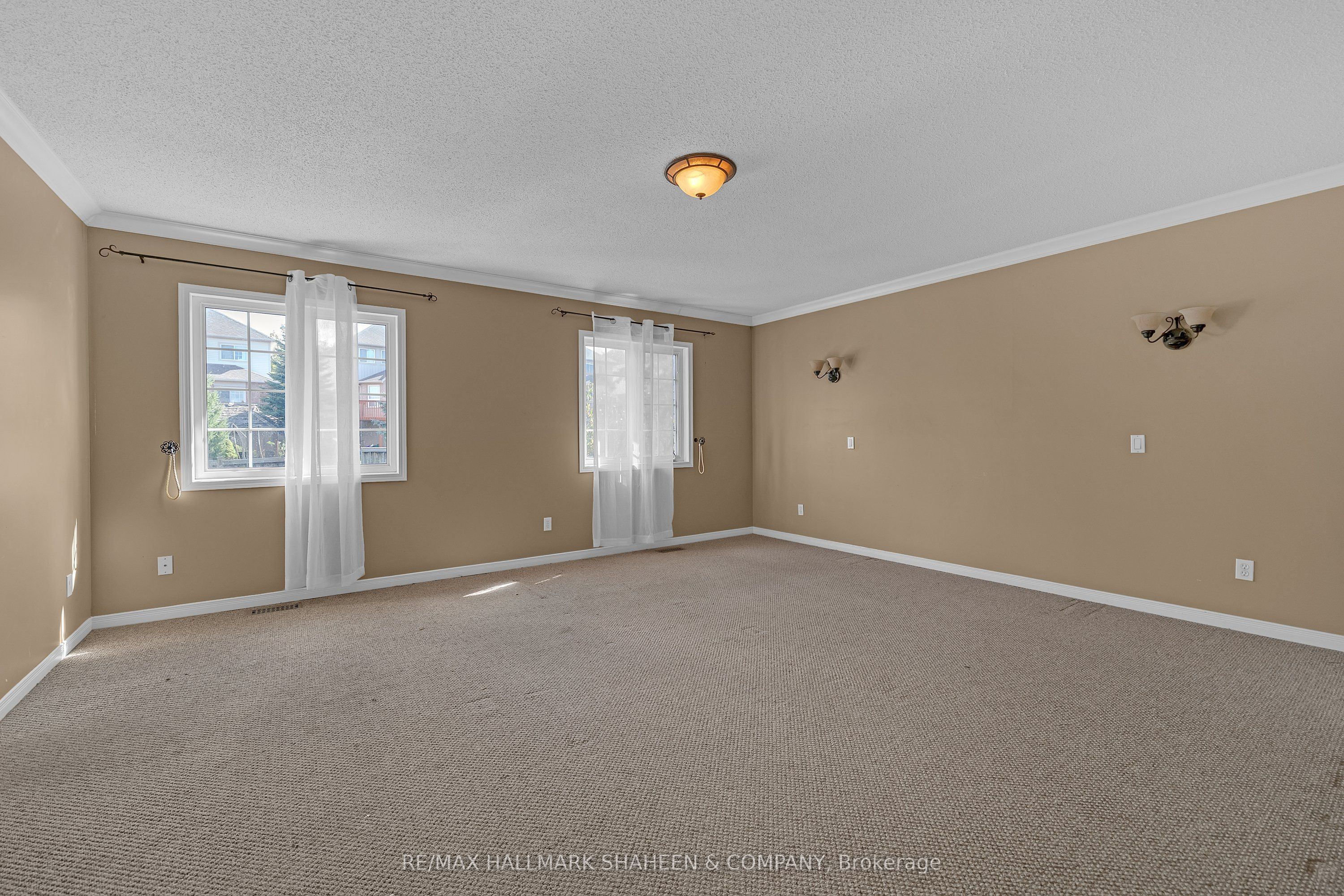 1529 Skyview Street Property Photo 18