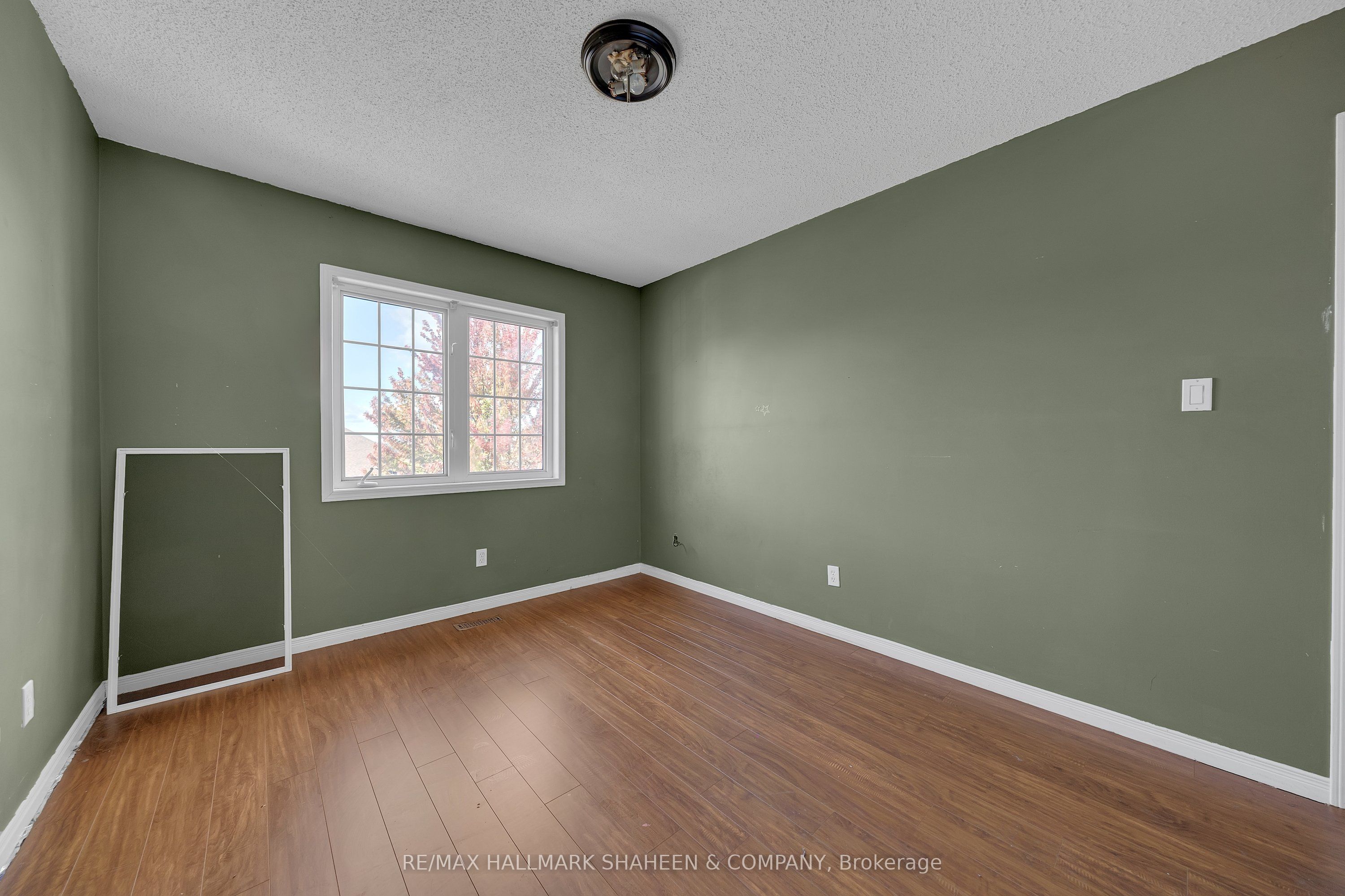1529 Skyview Street Property Photo 23