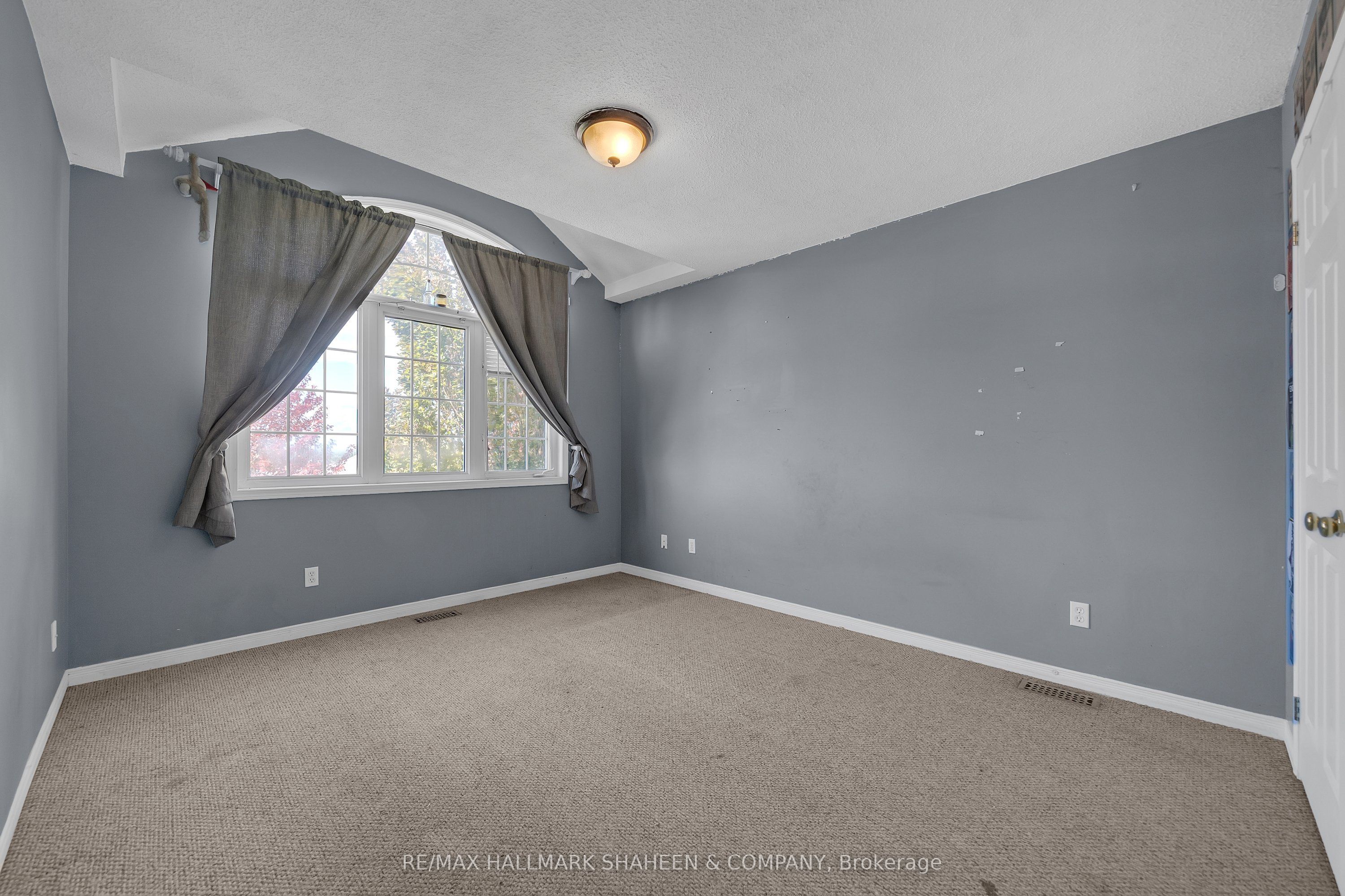 1529 Skyview Street Property Photo 24