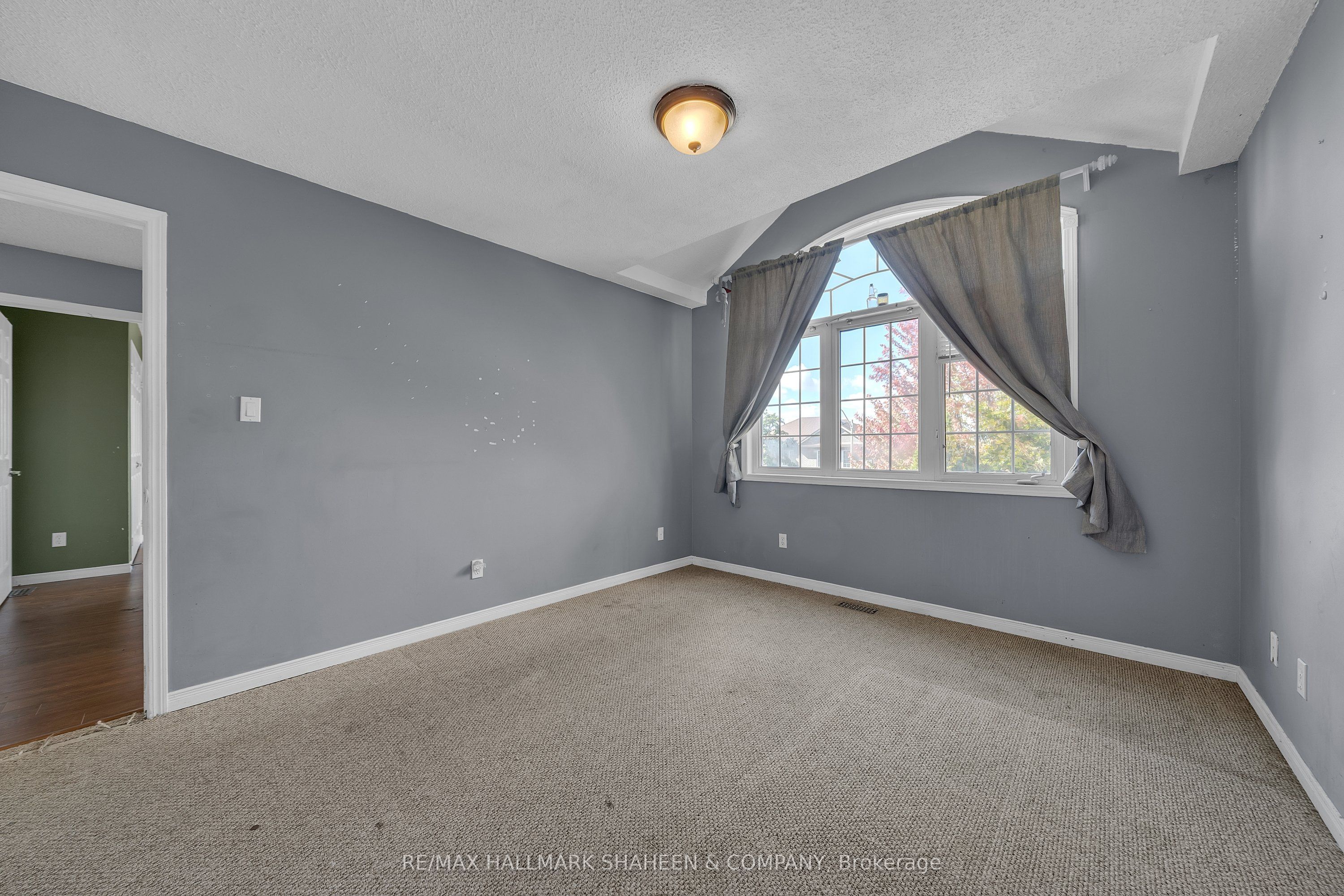 1529 Skyview Street Property Photo 25