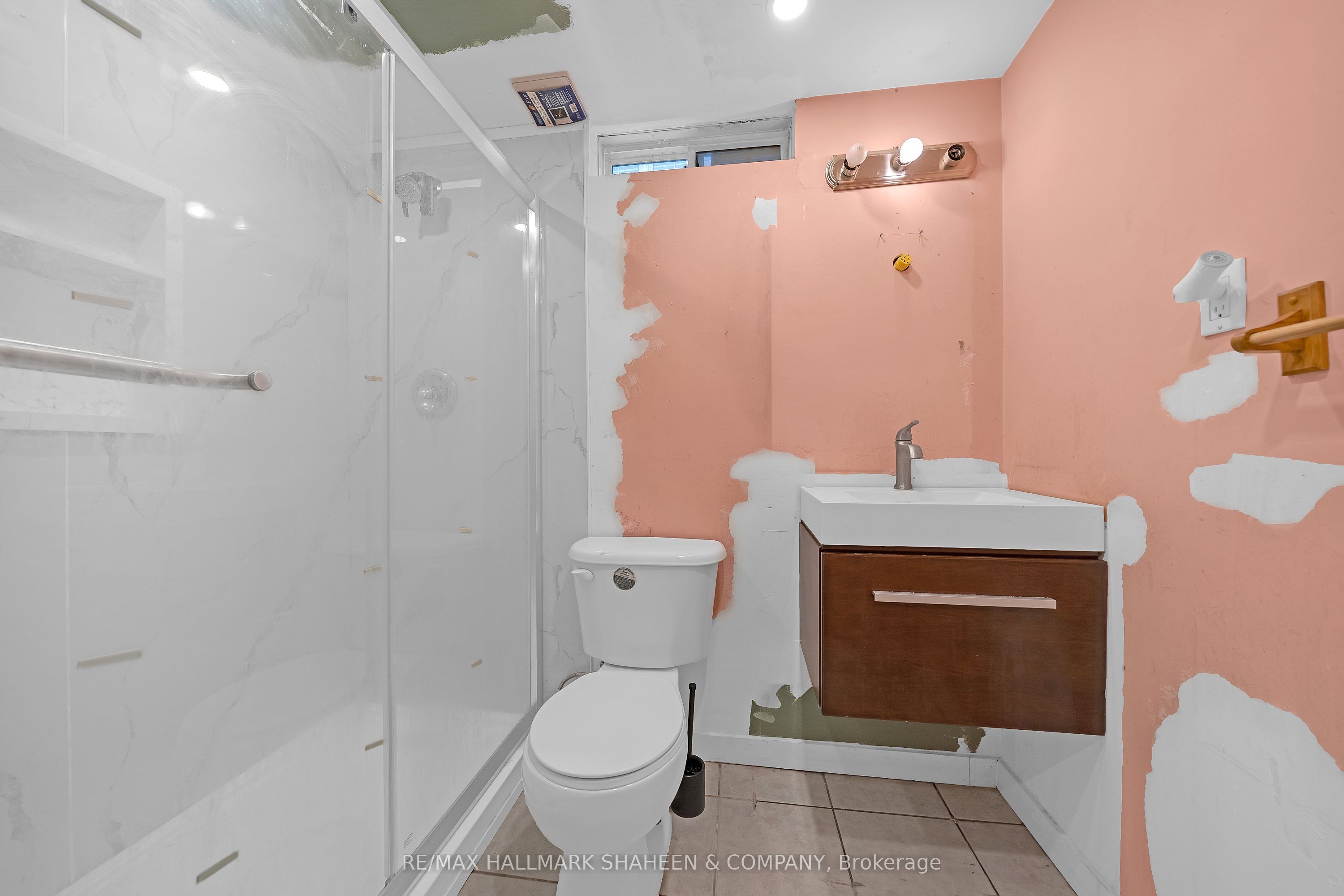 1529 Skyview Street Property Photo 35