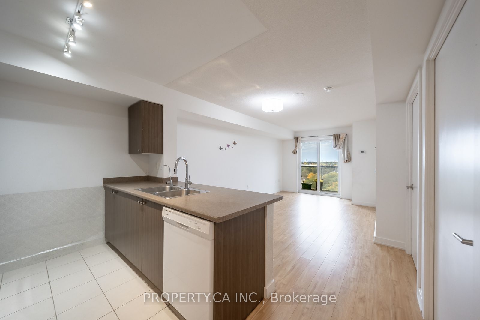 1346 Danforth Road 1209 Property Photo 6