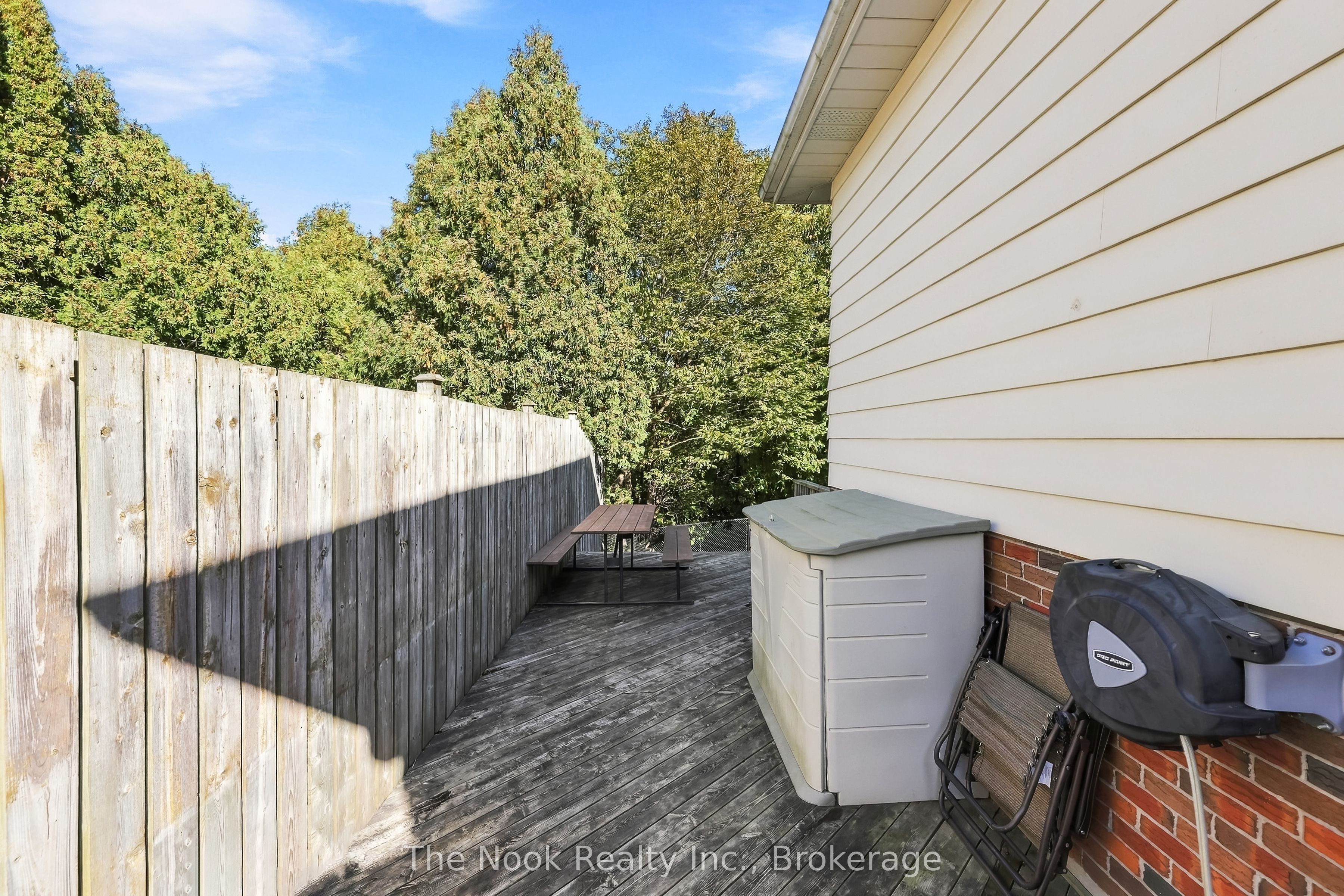 293 Brighton Court Property Photo 39