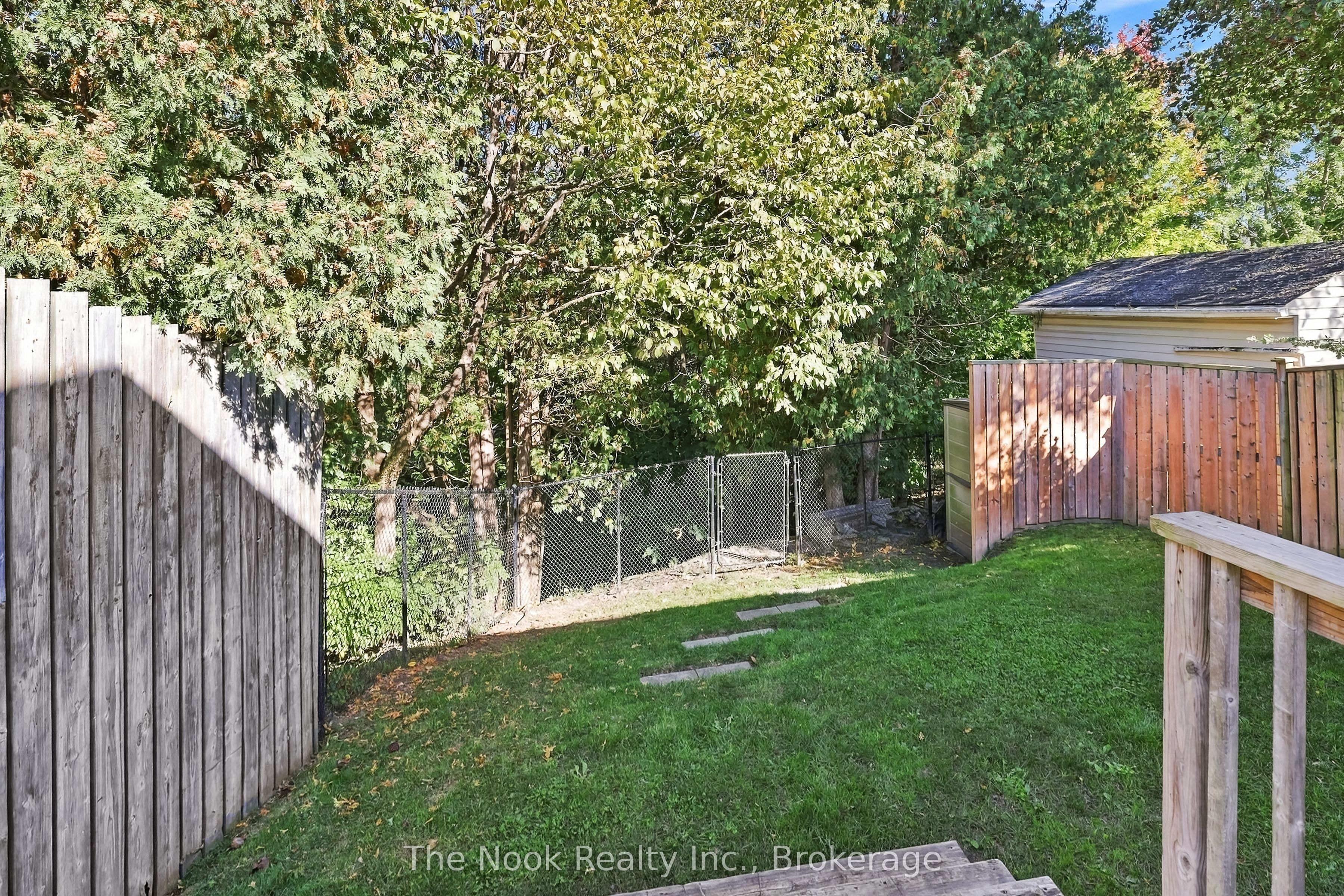 293 Brighton Court Property Photo 41