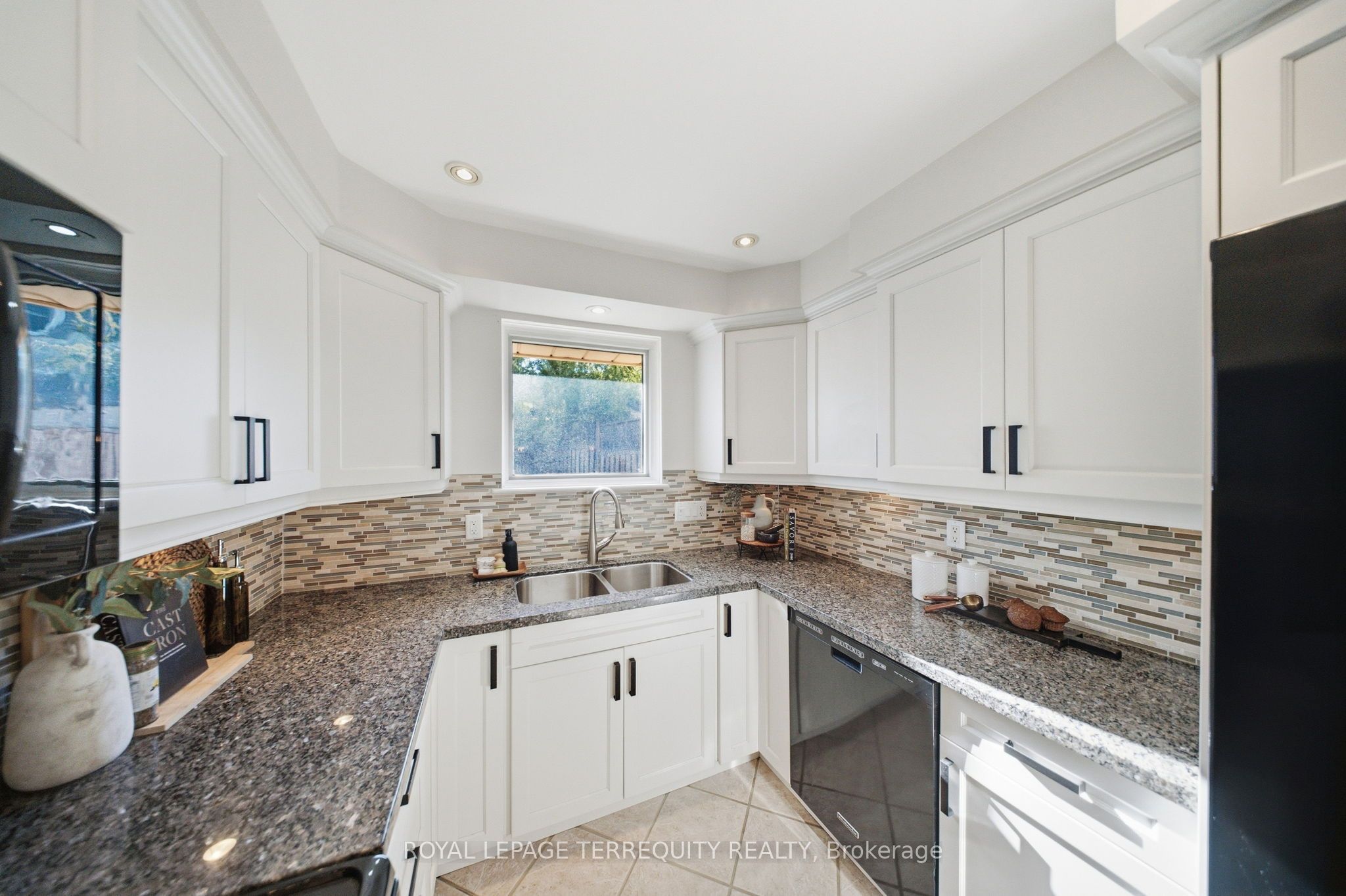 1794 Meadowview Avenue Property Photo 12