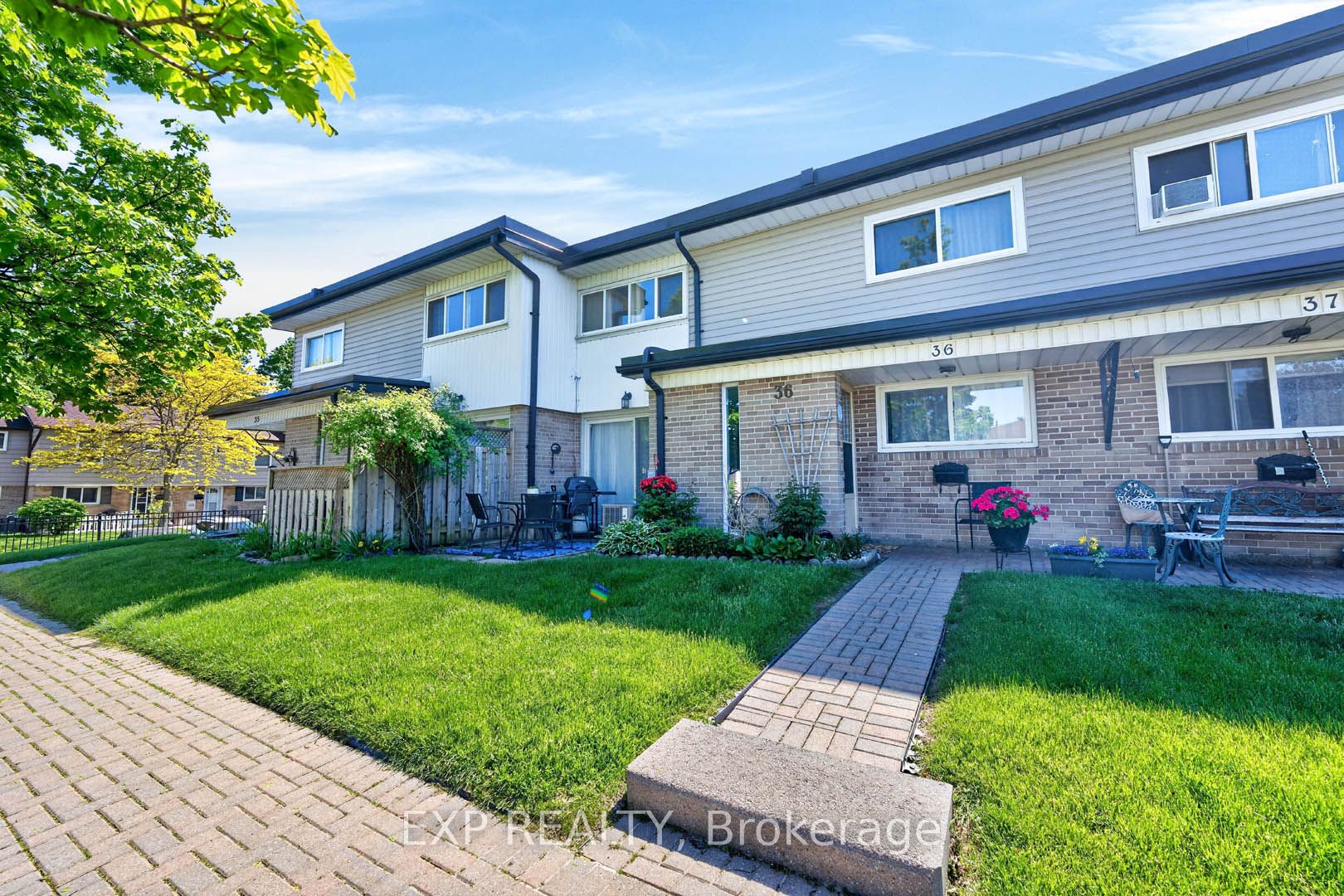 925 Bayly Street 36 Property Photo 3