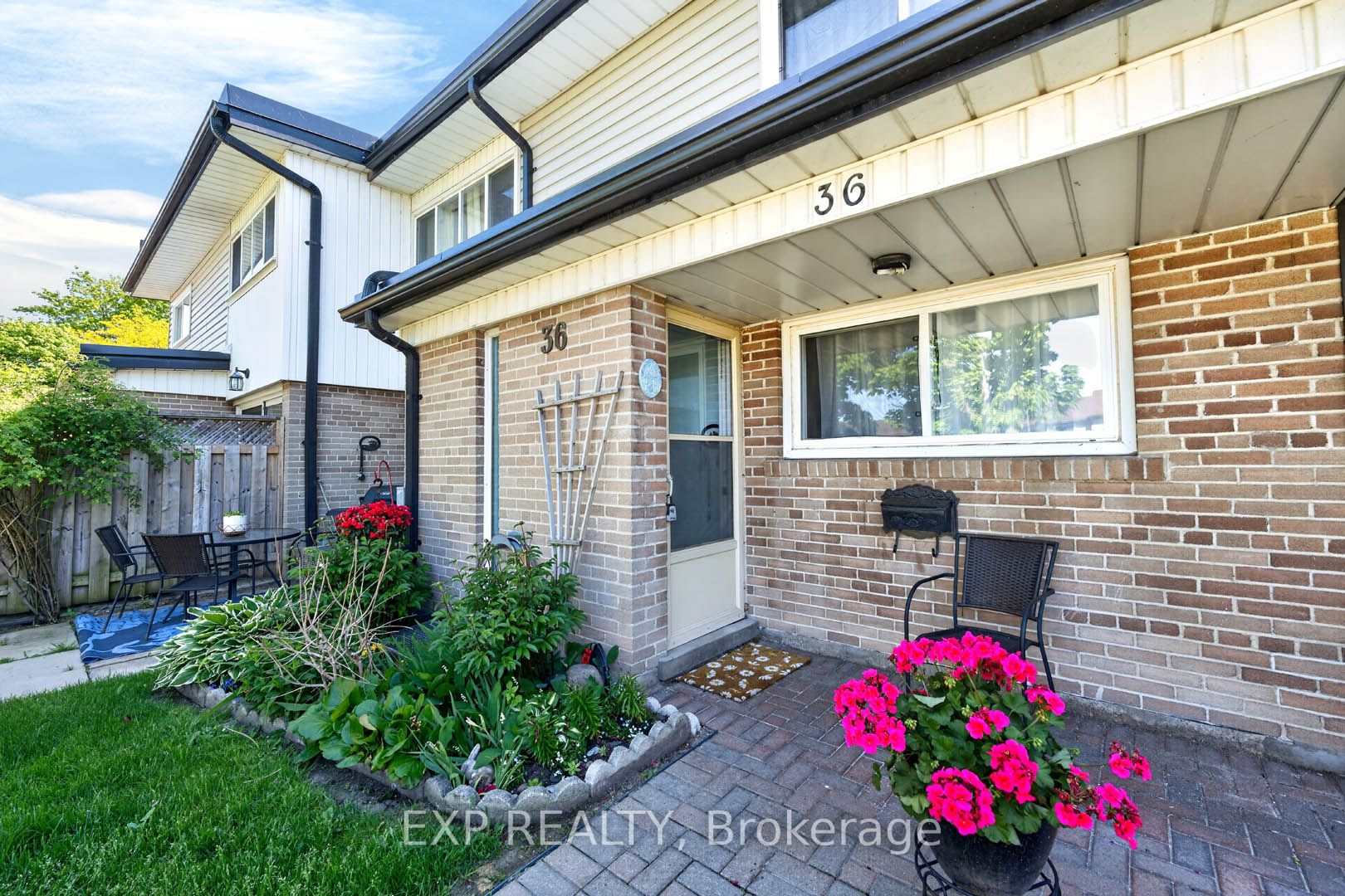 925 Bayly Street 36 Property Photo 5