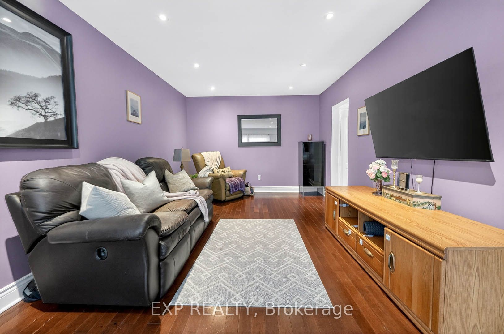 925 Bayly Street 36 Property Photo 9