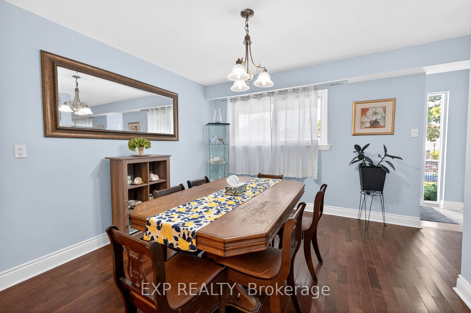 925 Bayly Street 36 Property Photo 16