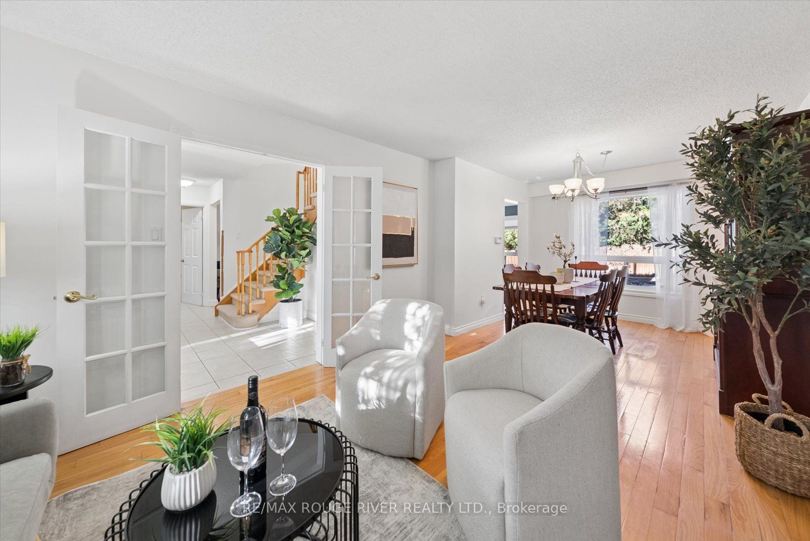 1631 Rudell Road Property Photo 4