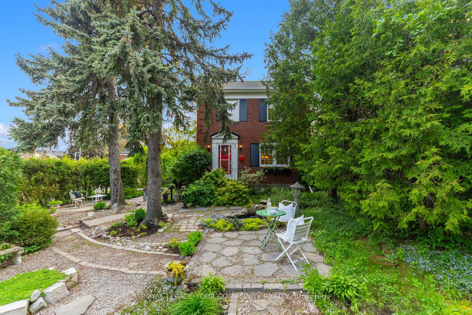 2 Four Oaks Gate Property Photo 3
