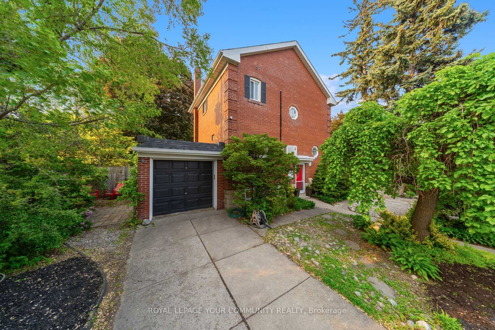 2 Four Oaks Gate Property Photo 6