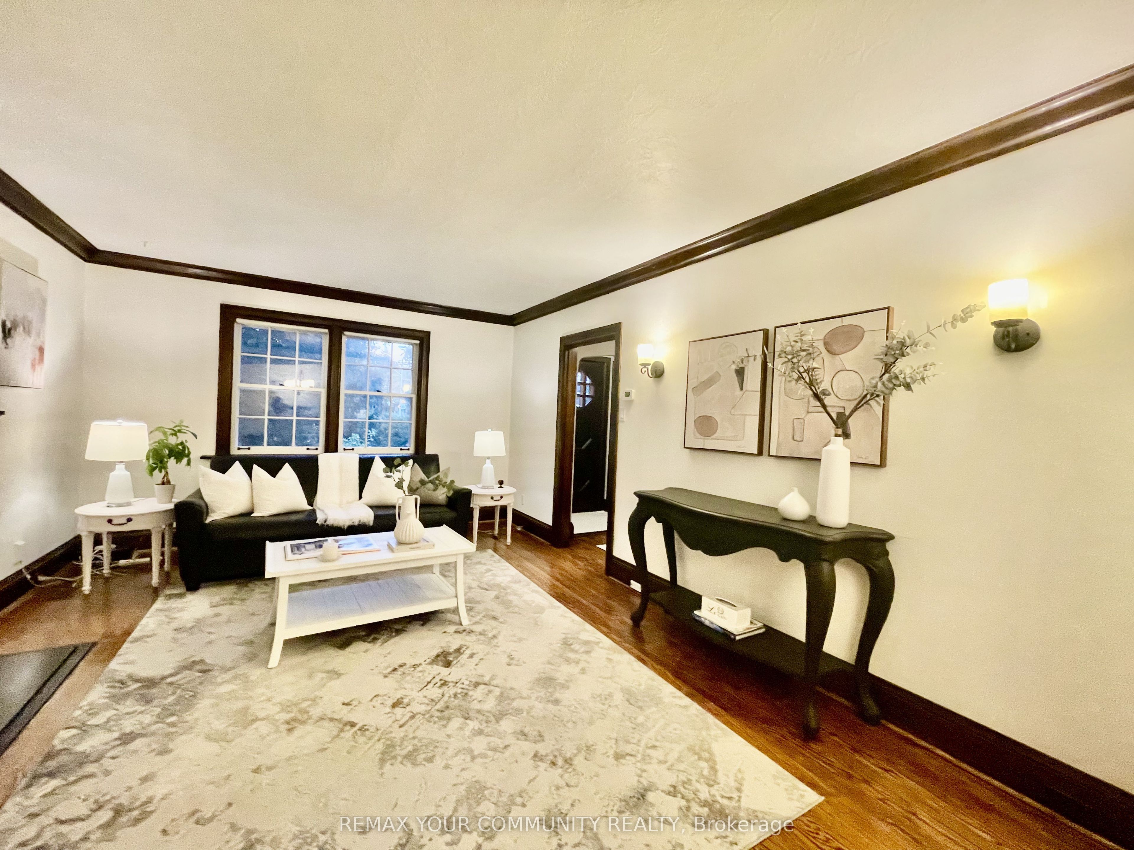 2 Four Oaks Gate Property Photo 11
