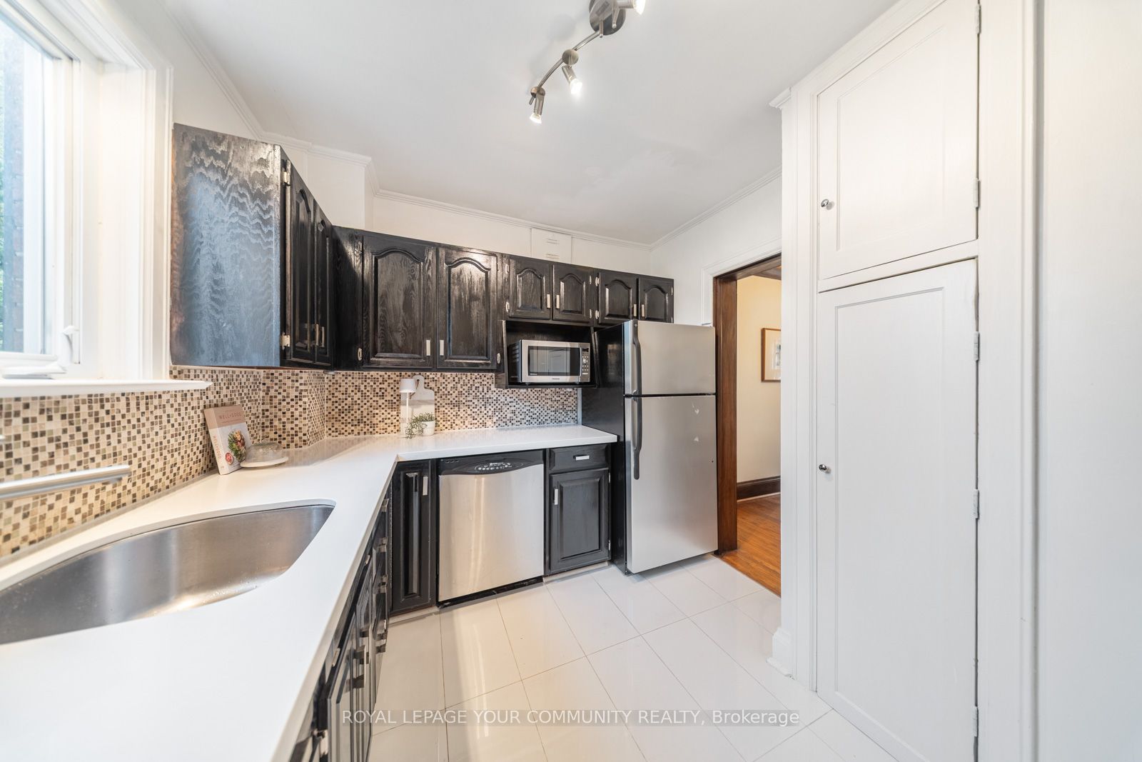 2 Four Oaks Gate Property Photo 17