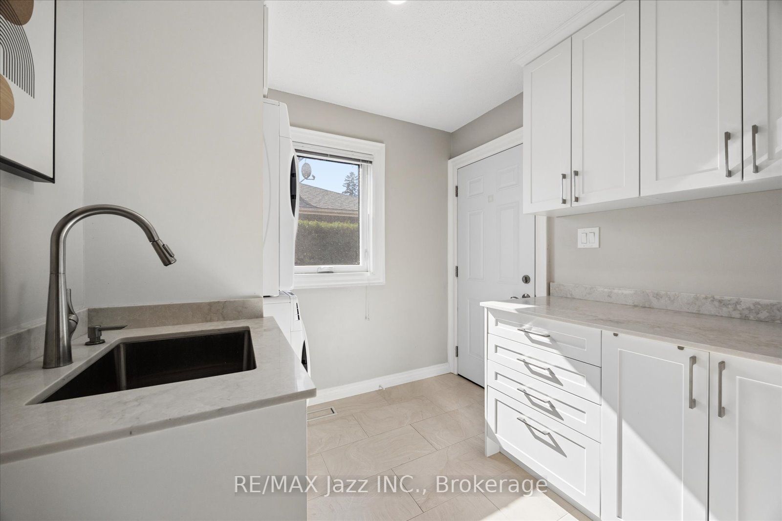 35 Ward Street Property Photo 15
