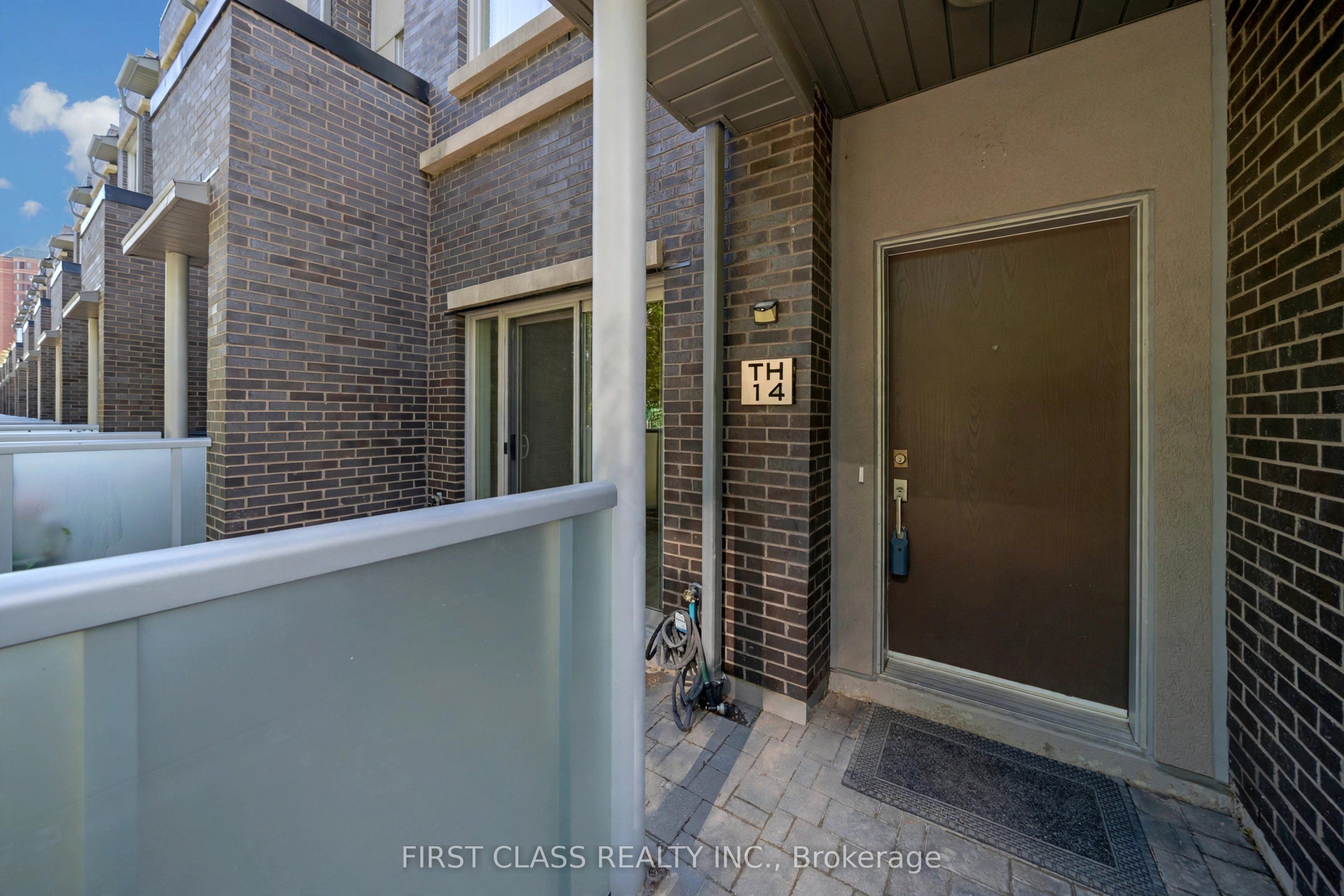 310 Village Green Square 14 Property Photo 4