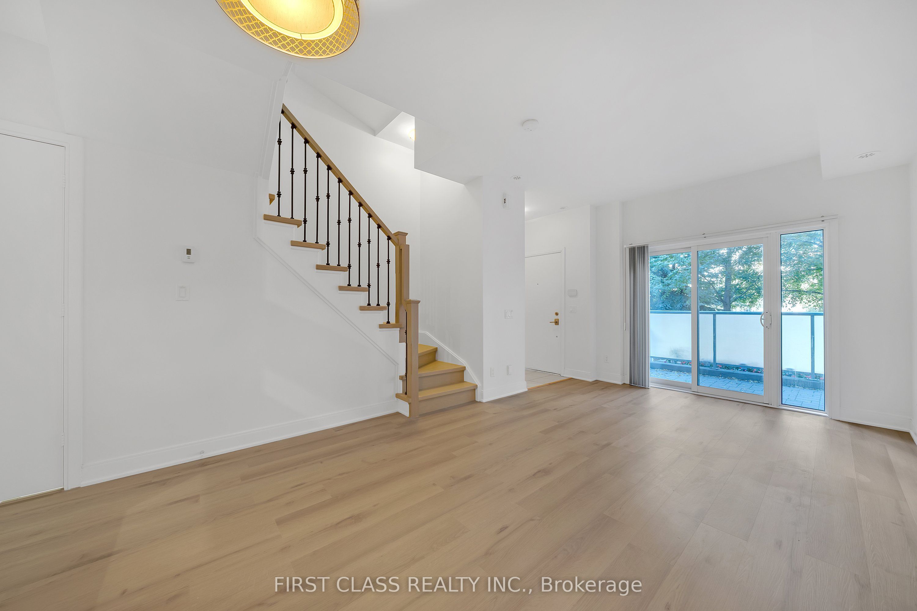 310 Village Green Square 14 Property Photo 19