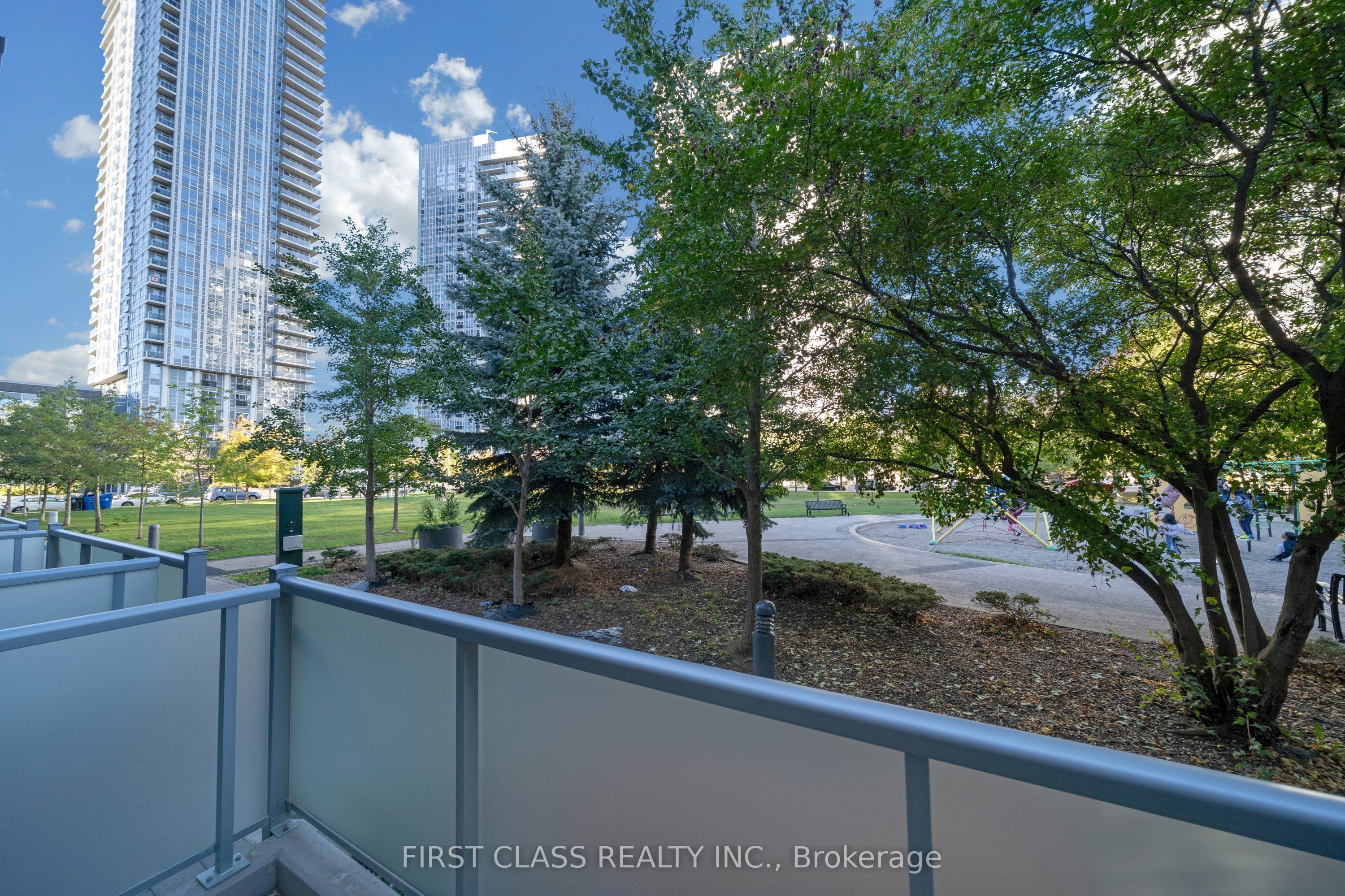 310 Village Green Square 14 Property Photo 46