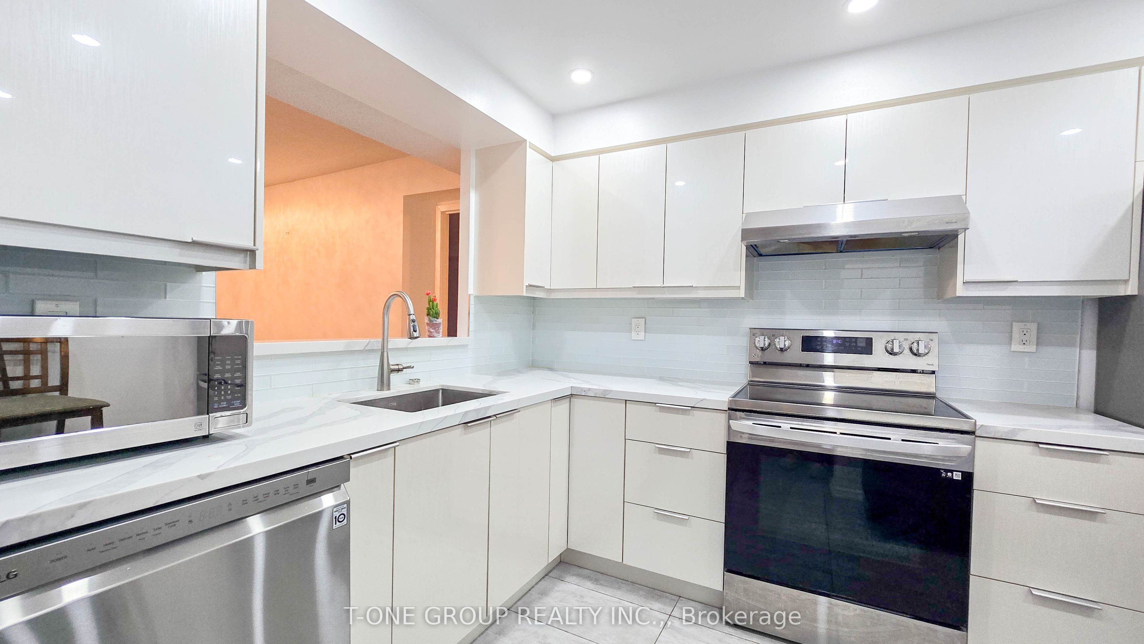 4725 Sheppard Avenue E 516 Property Photo 7
