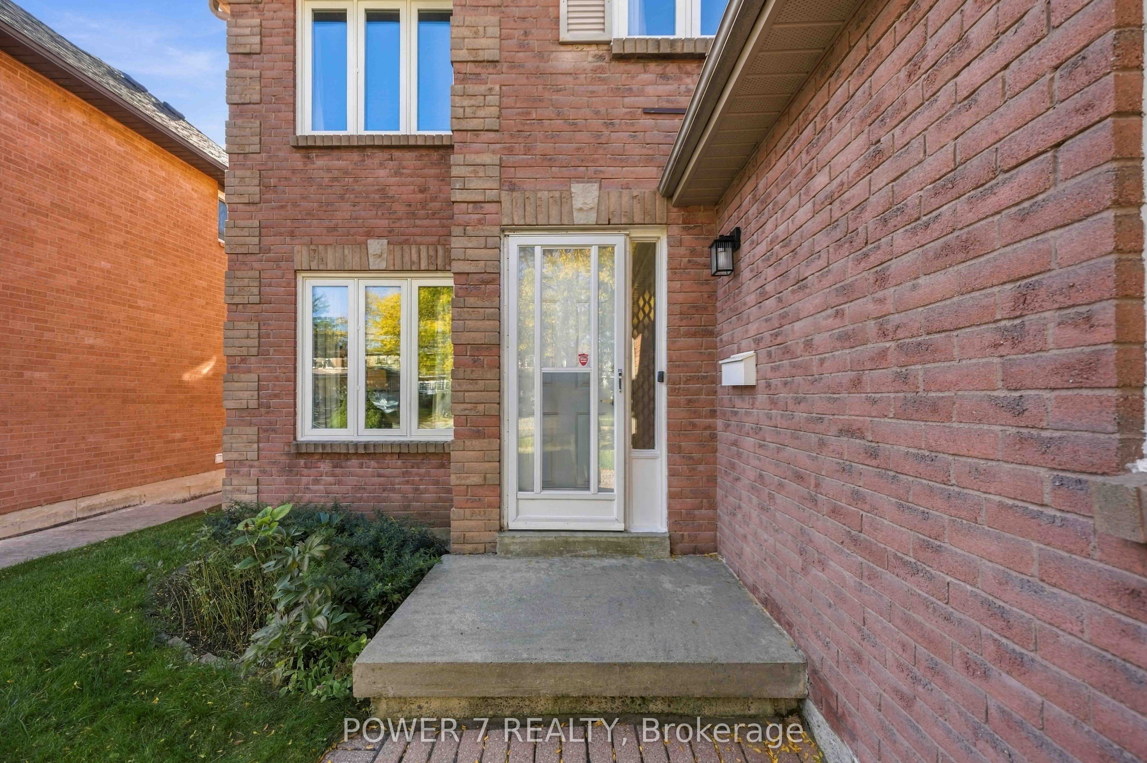 98 Sullivan Drive Property Photo 4