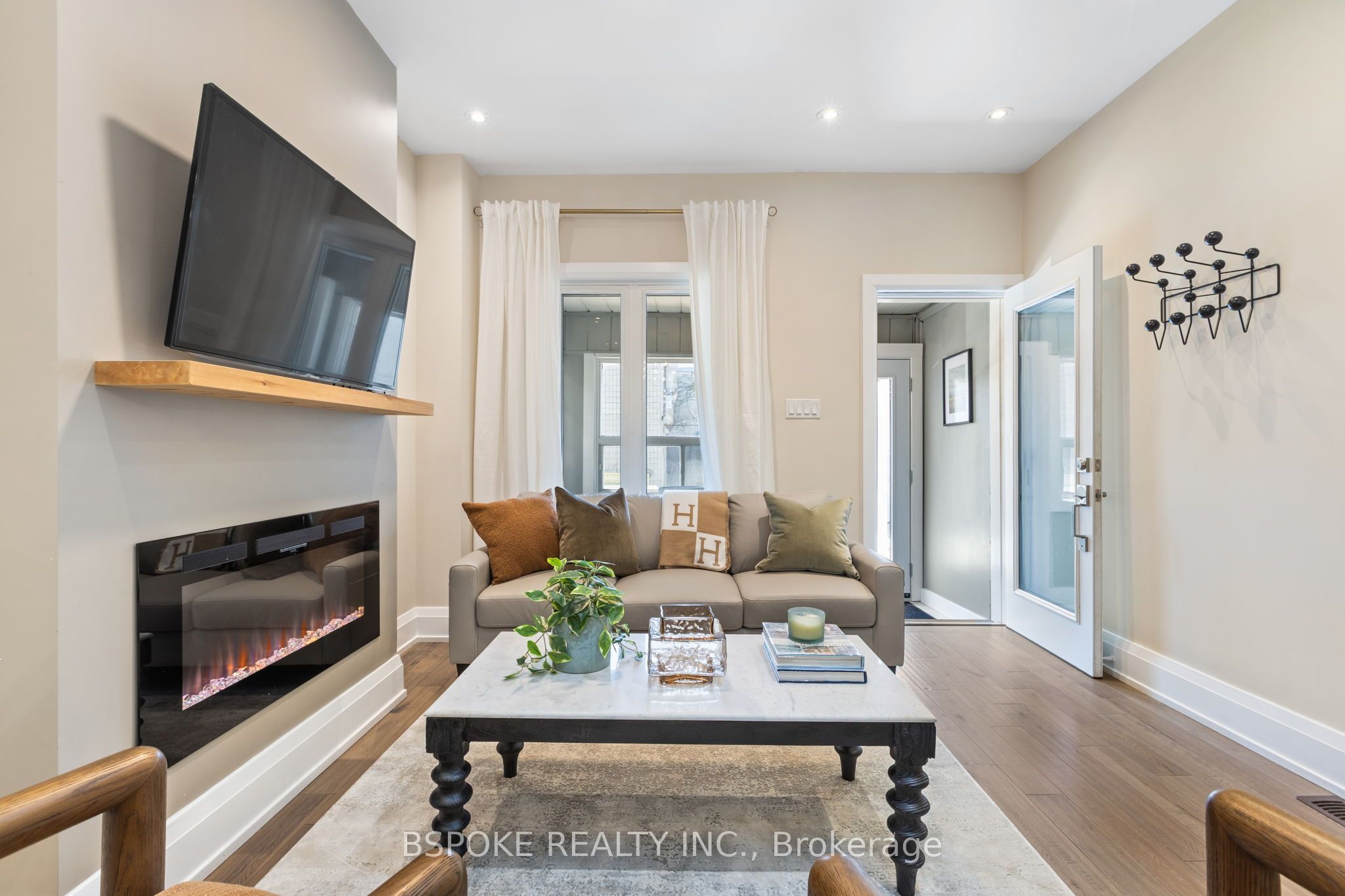 75 Laing Street Property Photo 6