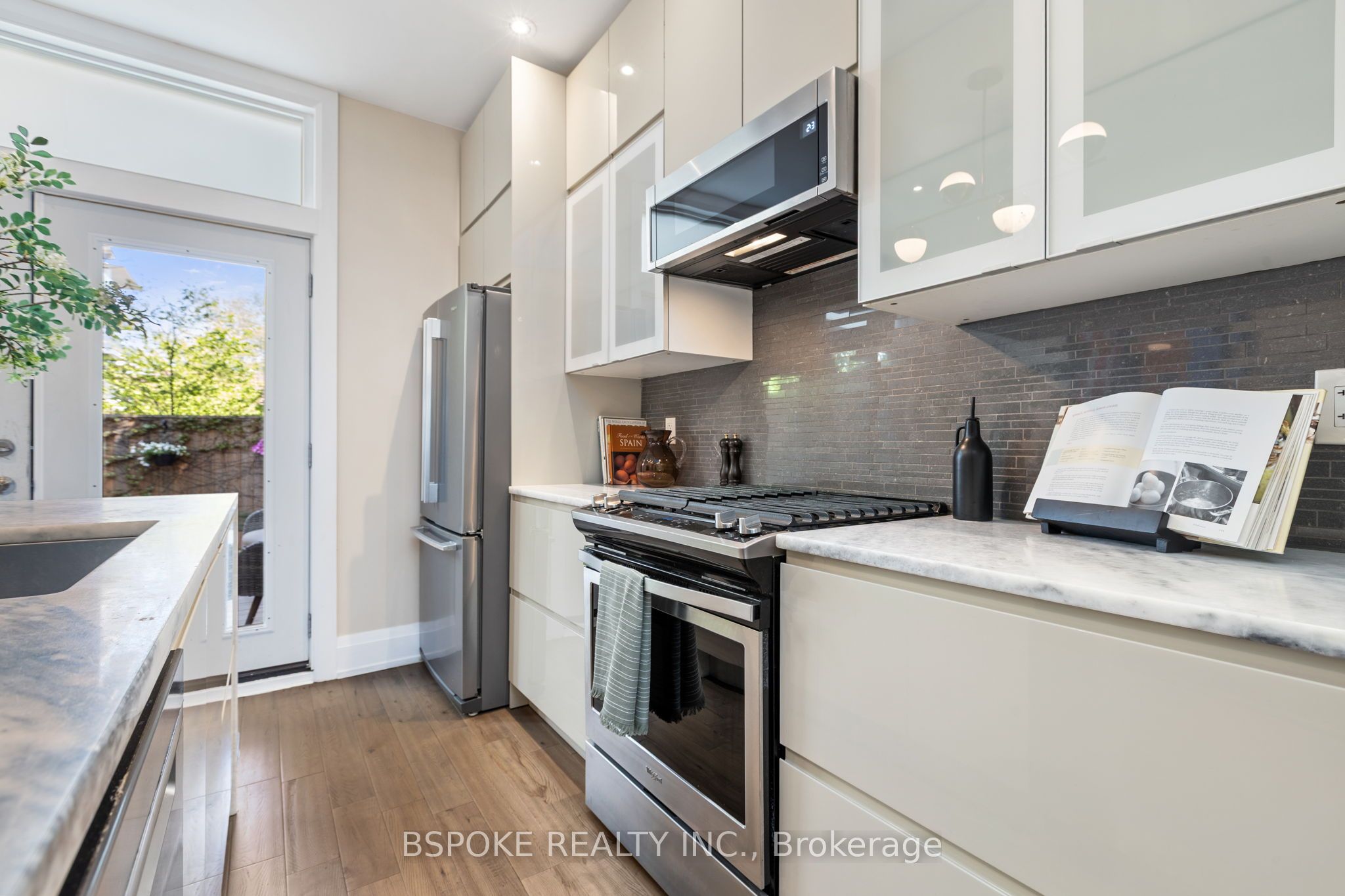 75 Laing Street Property Photo 12