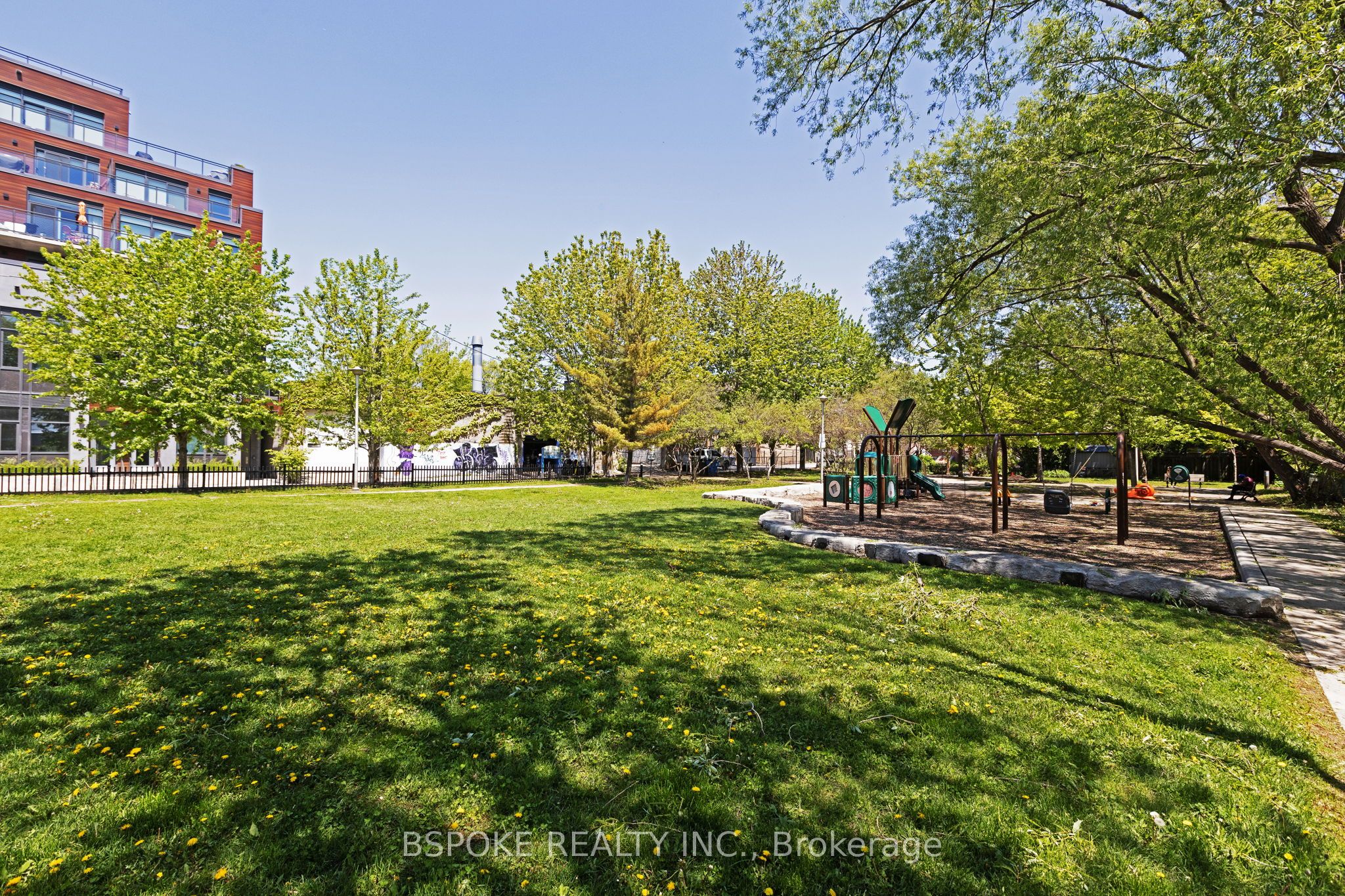75 Laing Street Property Photo 36