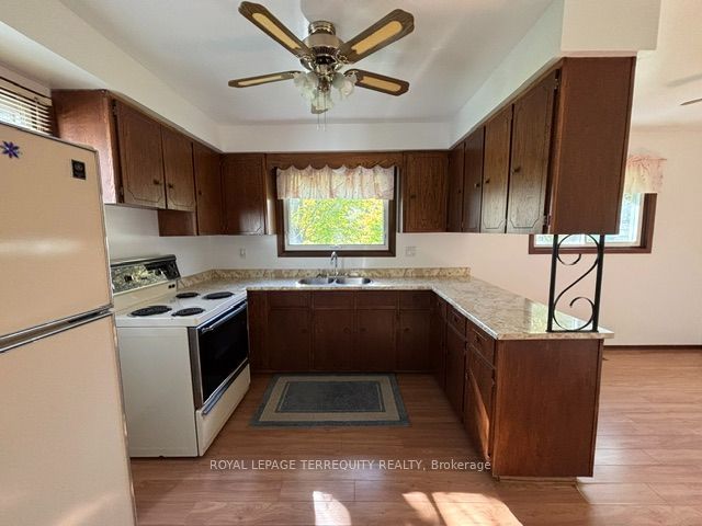 320 Myrtle Road E Property Photo 8